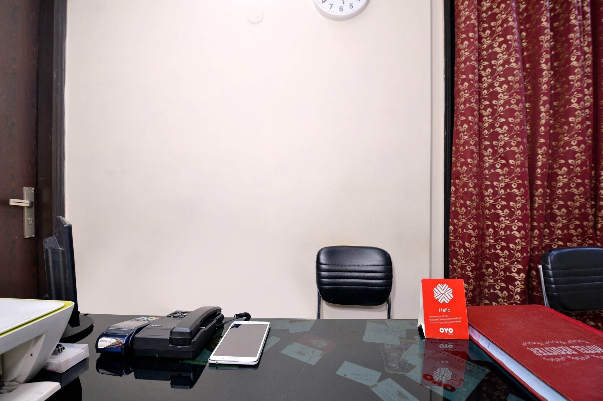Ground floor: (bedroom(double bed, TV, seating area, air conditioning, telephone), bathroom(bathtub or shower, shower, washbasin, toilet, Towels incl., shampoo, body soap, hot water), lift)