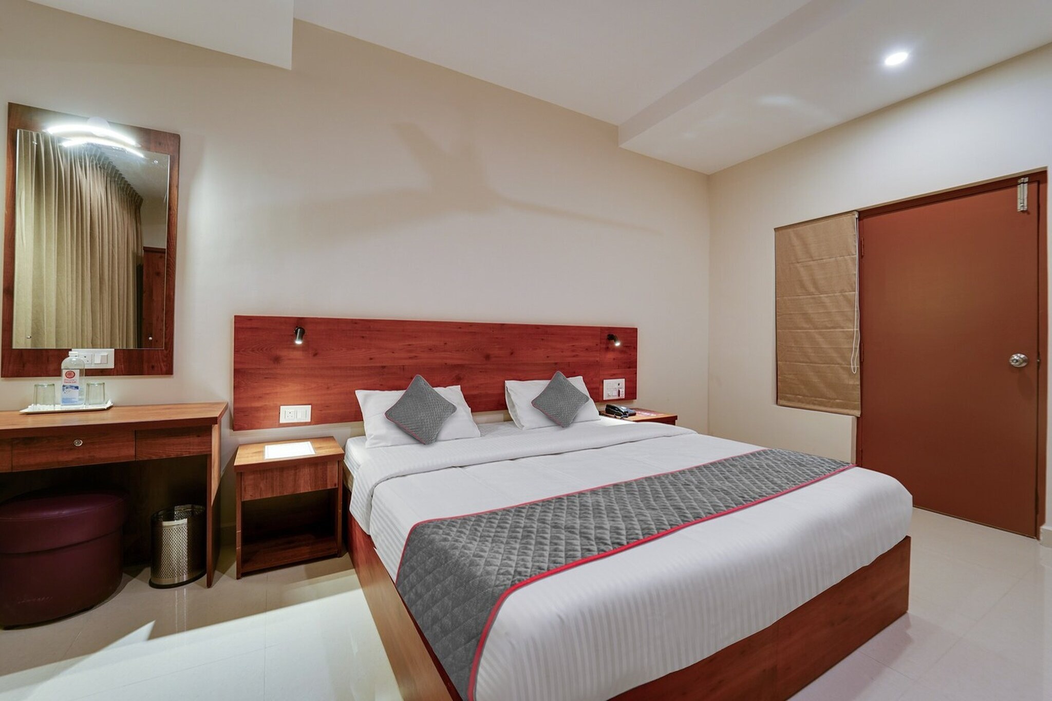 Featuring barbecue facilities, Super Townhouse Davis Let Bangalore is located in Bengaluru in the Karnataka region, 6.4 km from Commercial Street and 6.8 km from Chinnaswamy Stadium. Featuring free bikes, the 3-star hotel has air-conditioned rooms with free WiFi, each with a private bathroom. The accommodation provides a shared kitchen and room service for guests.
All units in the hotel are equipped with a TV and free toiletries.
Guests at Super Townhouse Davis Let Bangalore can enjoy a continental breakfast.
Staff speak English and Hindi at the 24-hour front desk.
Bangalore Palace is 7.1 km from the accommodation, while Brigade Road is 7.4 km away. Kempegowda International Airport is 26 km from the property.
Early Check-In Policy: A full day’s room rate will be charged for check-ins before 6:00 AM. Complimentary early check-in is available between 6:00 AM and 10:00 AM, subject to room availability.
Check-in is only available to guests aged 18 and above. Please provide a government-issued ID to confirm your age.