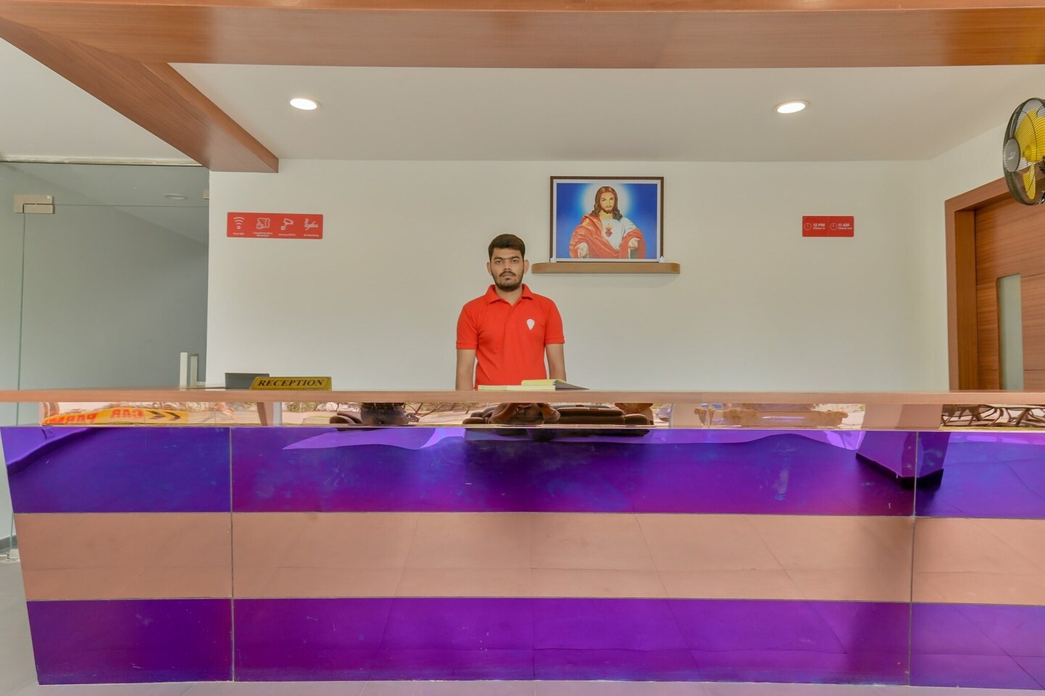 Ground floor: (bedroom(double bed, TV, seating area, air conditioning, telephone), bathroom(bathtub or shower, shower, washbasin, toilet, Towels incl., shampoo, body soap, hot water))