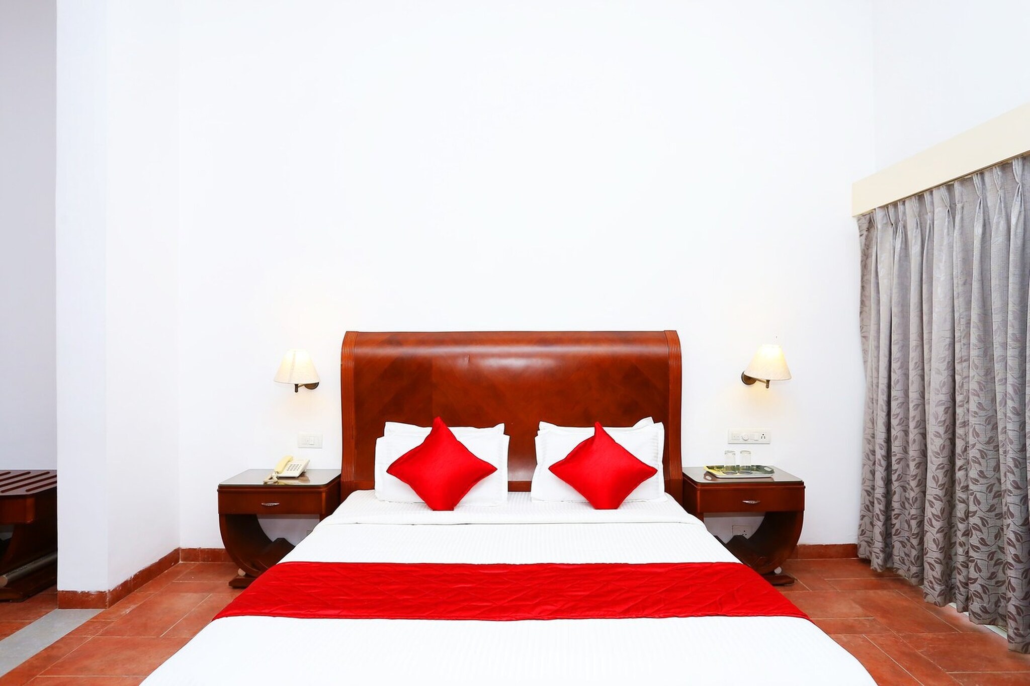 Townhouse Island Inn