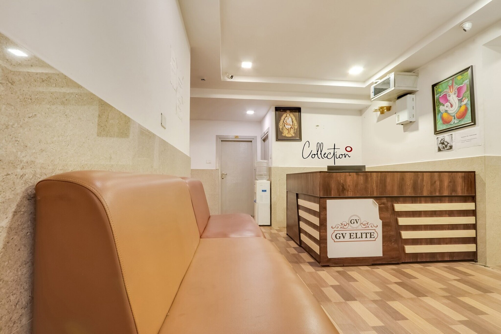 In a prime location in the Kukatpally district of Hyderabad, Super Townhouse QUALIA PRIME HOTEL NEAR NEXUS MALL is located 13 km from ISB, 15 km from City Centre Mall and 16 km from Golkonda Fort. The 4-star hotel has air-conditioned rooms with a private bathroom and free WiFi. The accommodation provides room service and a 24-hour front desk for guests.
All units in the hotel are equipped with a TV and free toiletries.
Hussain Sagar Lake is 18 km from Super Townhouse QUALIA PRIME HOTEL NEAR NEXUS MALL, while Ravindra Bharathi is 18 km away. Rajiv Gandhi International Airport is 39 km from the property.
Unmarried couples are warmly welcome at this property.
Guests with local ID proof are warmly welcome.
Early Check-In Policy: A full day痴 room rate will be charged for check-ins before 6:00 AM. Complimentary early check-in is available between 6:00 AM and 10:00 AM, subject to room availability.
Check-in is only available to guests aged 18 and above. Please provide a government-issued ID to confirm your age.