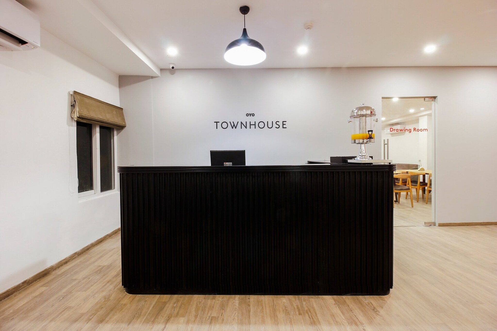 Conveniently situated in the Begumpet district of Hyderabad, Super Townhouse RCC Elite is located 2.7 km from City Centre Mall, 3.5 km from Hussain Sagar Lake and 4.1 km from Ravindra Bharathi. Featuring a shared lounge, the 4-star hotel has air-conditioned rooms with free WiFi, each with a private bathroom. There is a restaurant serving Indian cuisine, and free private parking is available.
At the hotel, each room comes with a desk. Guest rooms at Super Townhouse RCC Elite are equipped with a seating area and a flat-screen TV with cable channels.
A continental breakfast is available at the accommodation.
Speaking English and Hindi at the 24-hour front desk, staff are always at hand to help.
Jalavihar is 4.3 km from Super Townhouse RCC Elite, while AP State Archaeology Museum is 4.8 km away. Rajiv Gandhi International Airport is 28 km from the property.
Early Check-In Policy: A full day’s room rate will be charged for check-ins before 6:00 AM. Complimentary early check-in is available between 6:00 AM and 10:00 AM, subject to room availability.
Check-in is only available to guests aged 18 and above. Please provide a government-issued ID to confirm your age.
