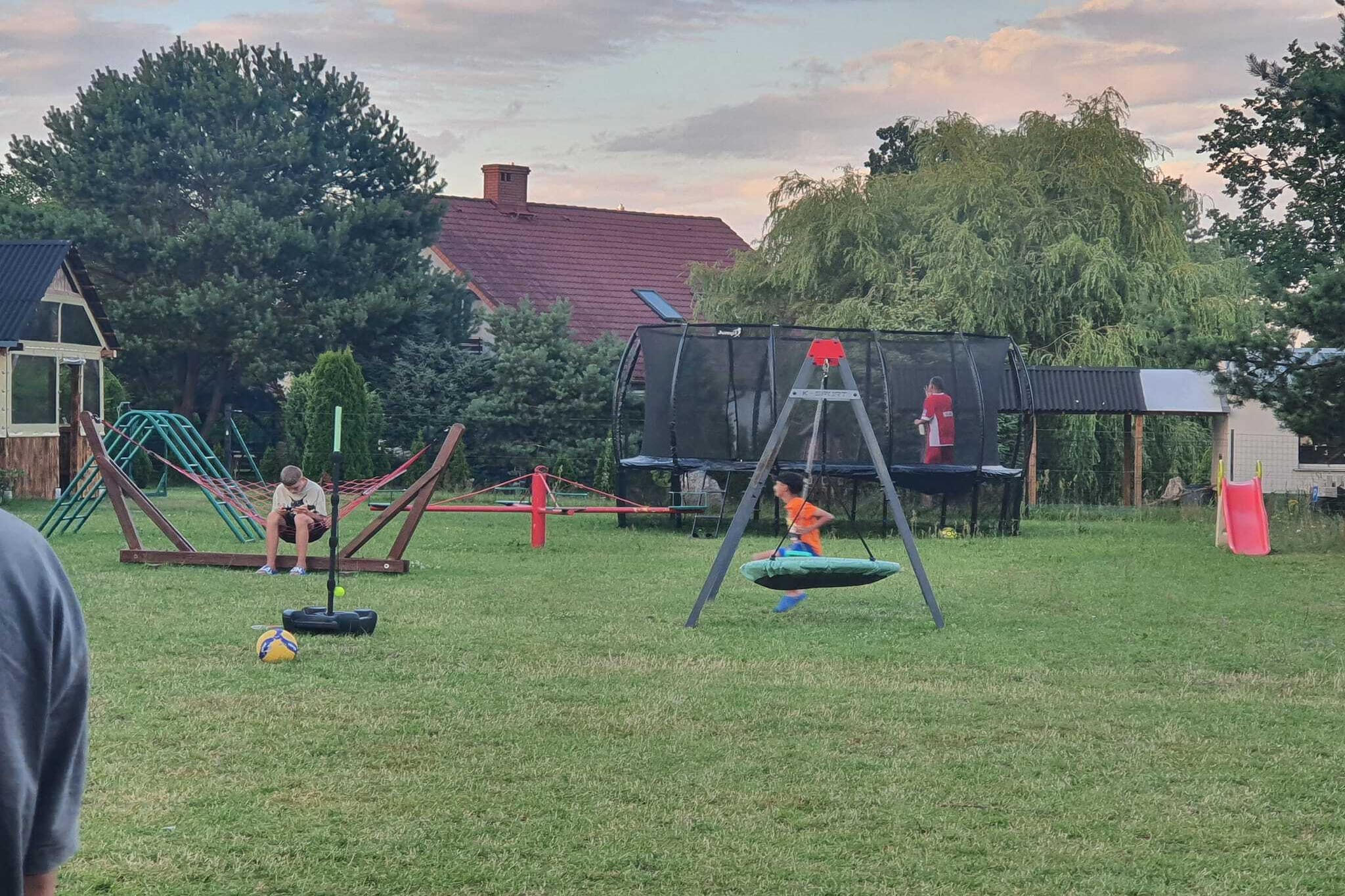 Domki wakacyjne z 3 sypialniami w Wodnicy koło Ustki-Gardens summer