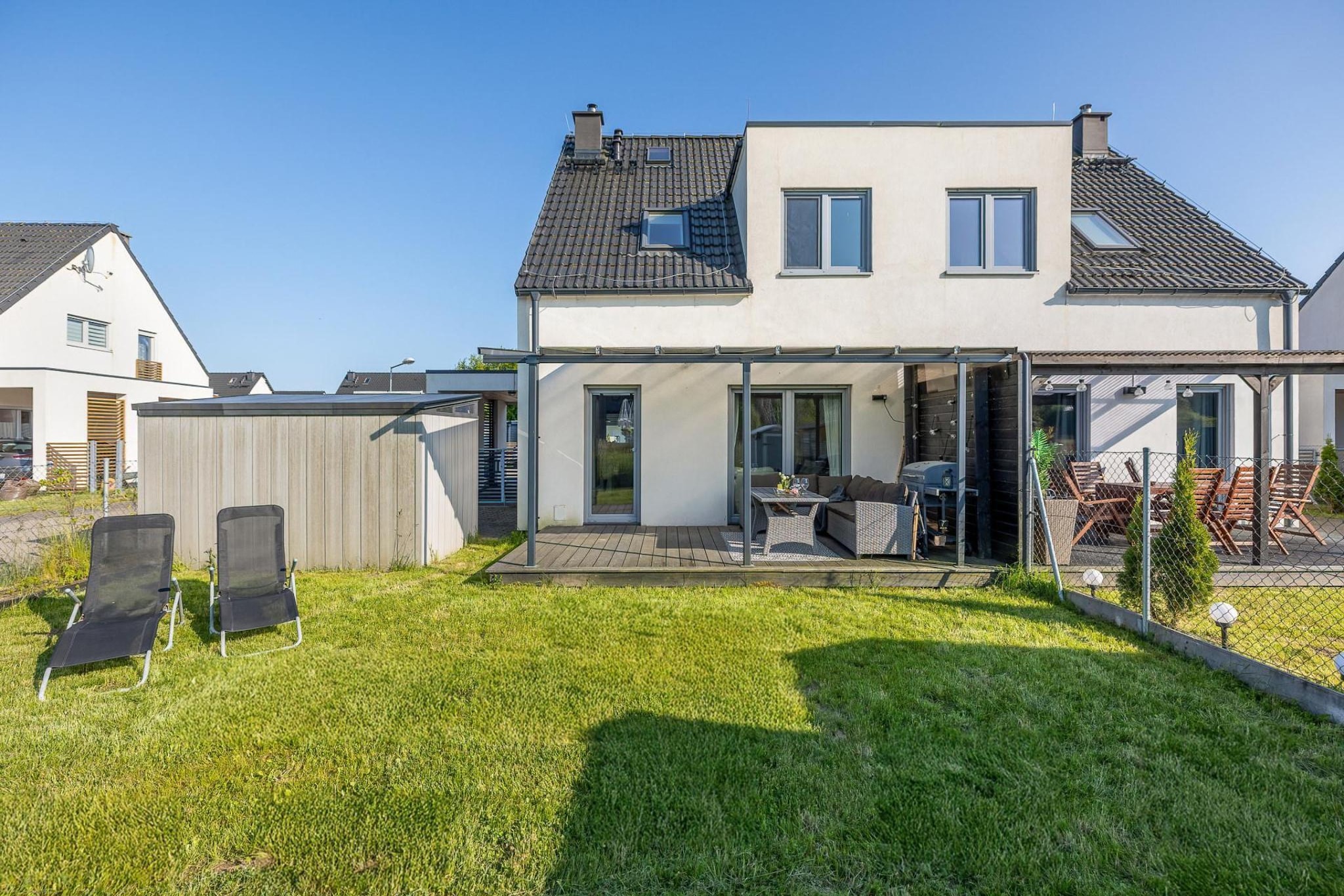 Dom wakacyjny w Trzęsaczu Wypoczynkowa 2 - Garten Sommer