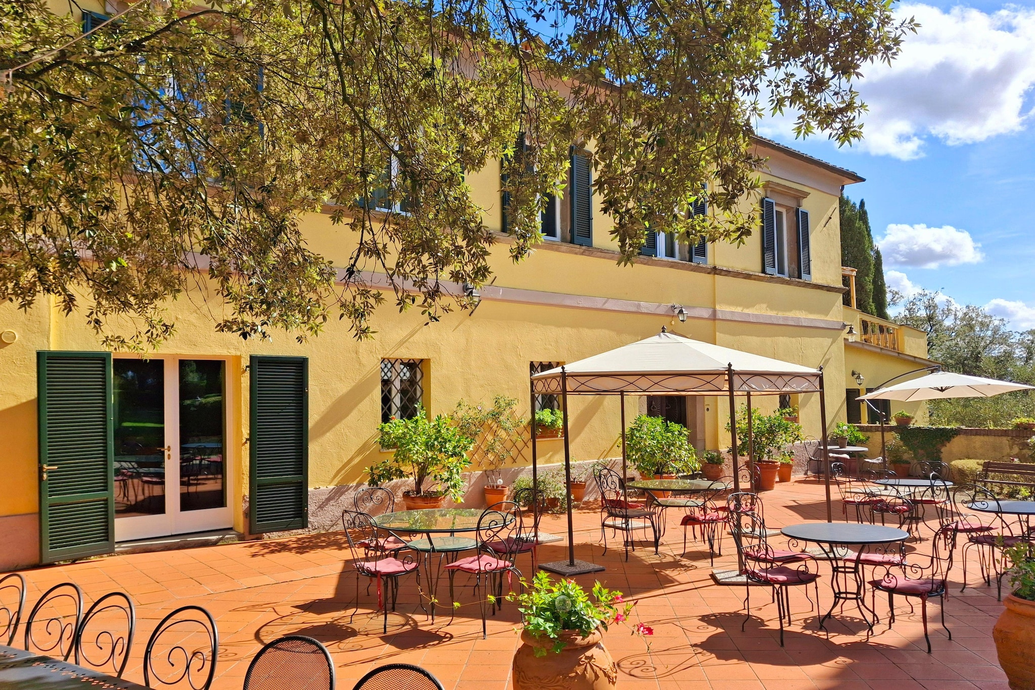 La Palazzina-Exterior summer