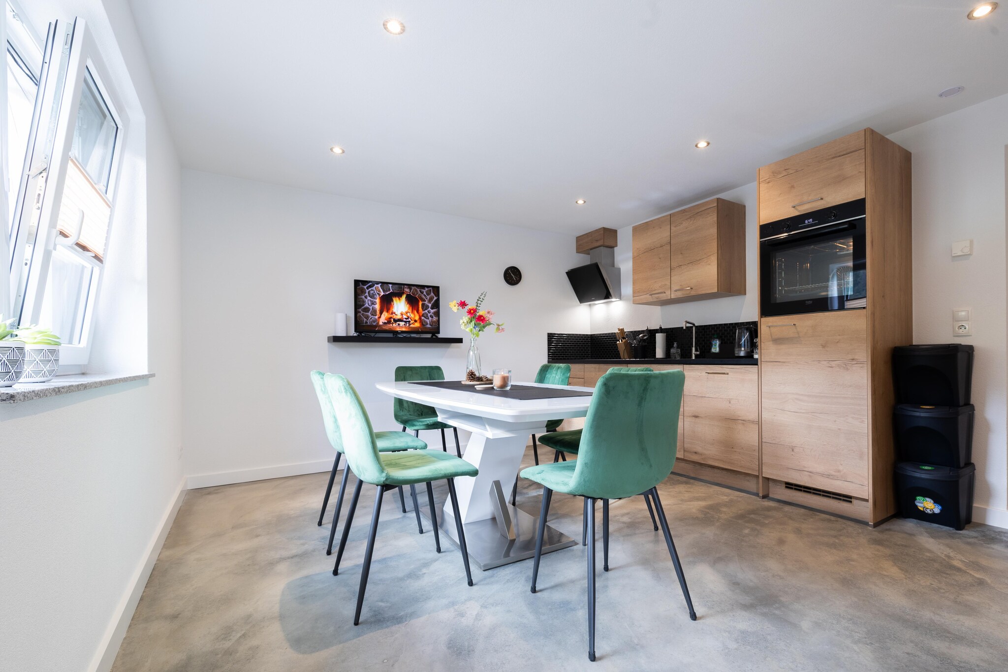 Tucked away in the picturesque village of Kals am Großglockner, this alpine hideaway offers breathtaking views of the Hohe Tauern National Park at 1,400 metres above sea level. Here, crisp mountain air and the dramatic backdrop of Austria’s highest peaks create the perfect escape for both nature lovers and adventure seekers. In summer, scenic hiking and biking trails wind through lush alpine meadows, while the towering Großglockner stands as a proud challenge for mountaineers.
When winter arrives, the landscape transforms into a snow-covered paradise. The nearby Figolbahn lift and surrounding ski slopes promise days of exhilarating downhill runs, snowshoe adventures, and peaceful cross-country trails, all practically on your doorstep. No long transfers, just step outside and embrace the powder.
The apartment welcomes up to six guests with three cosy bedrooms- two doubles and one with a bunk bed, ideal for families or friends. The open-plan kitchen and dining area make shared meals a joy, while the balcony offers front-row seats to sunrise and sunset over the peaks. With central heating, free Wi-Fi, a modern bathroom plus a guest WC, and covered parking, comfort meets alpine charm in every detail.