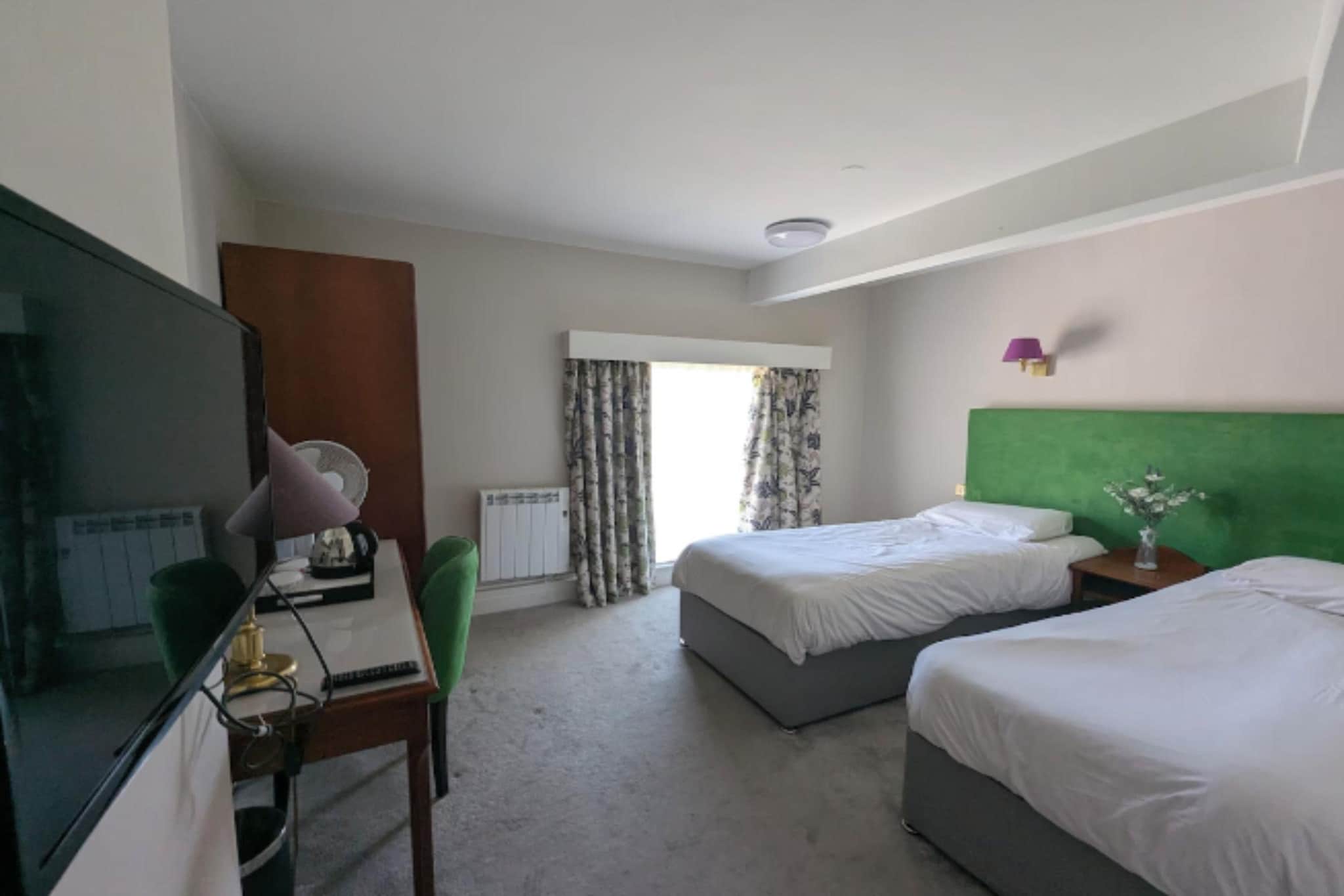 Standard family room for 42A2C - Bedroom