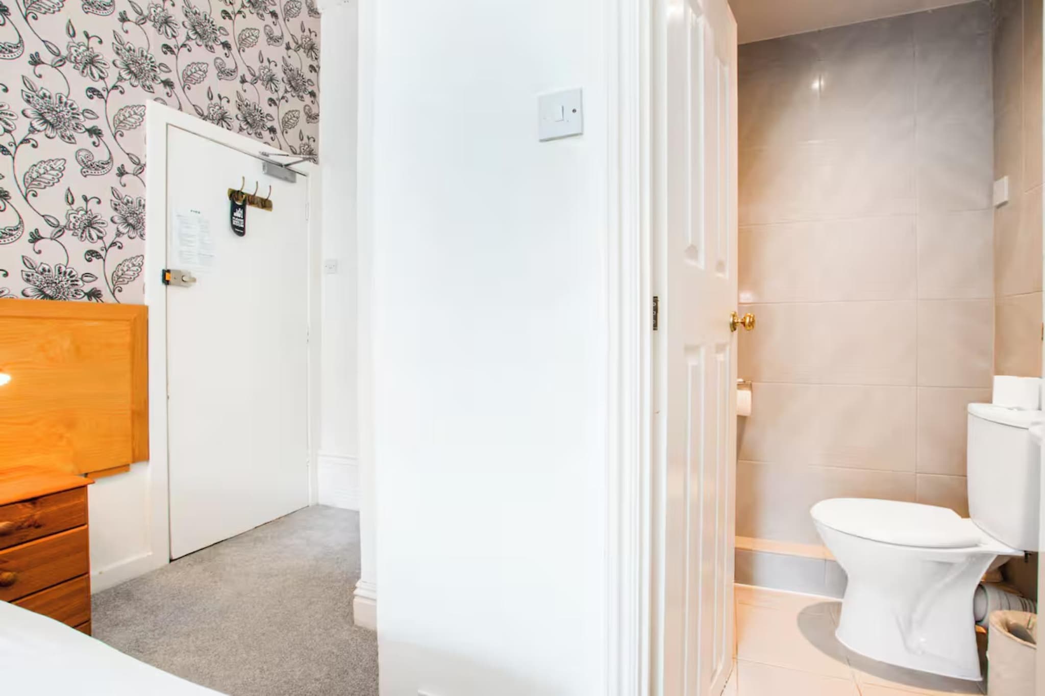 OYO The Lodge Bournemouth Standard Twin Room