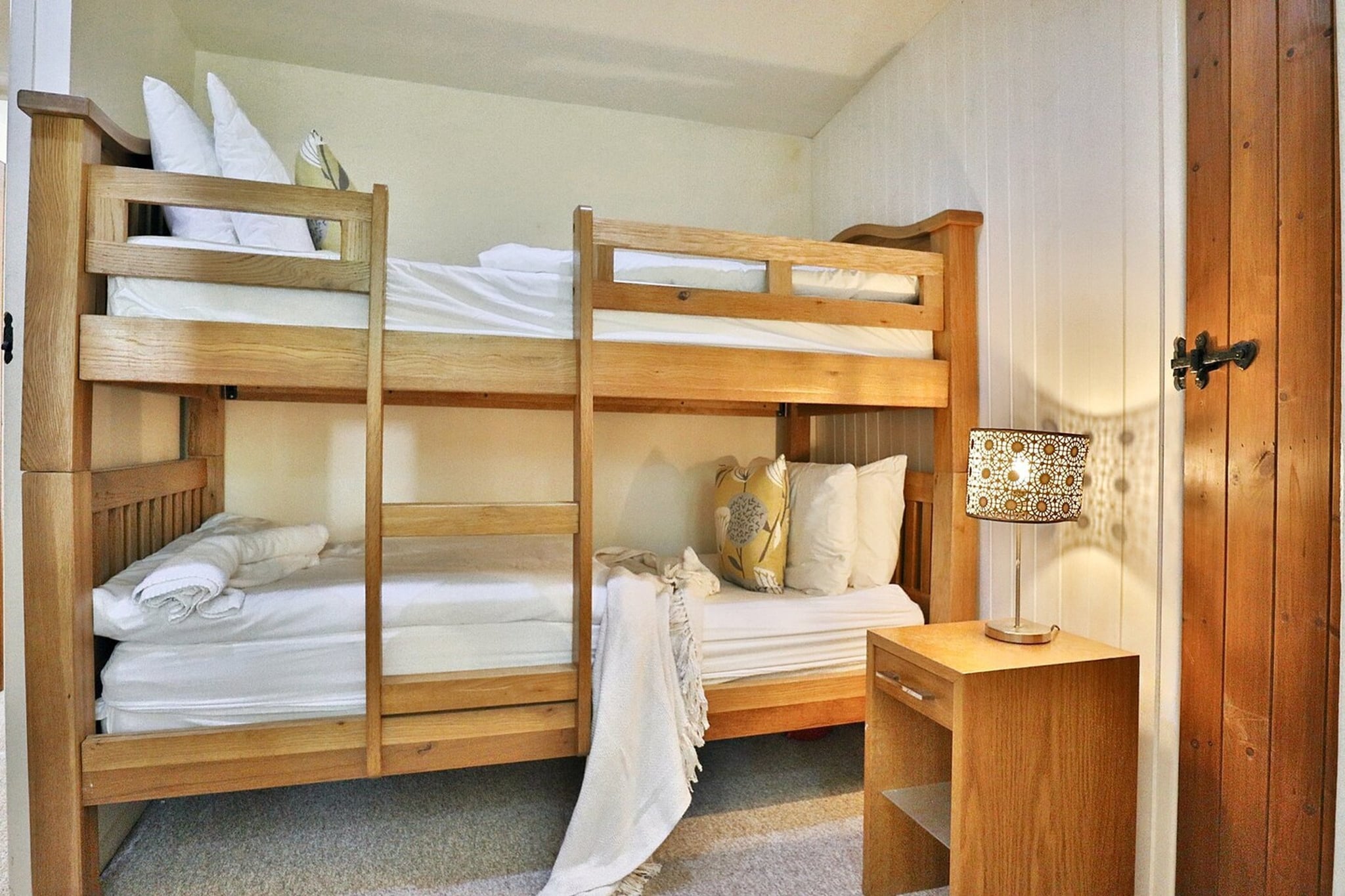 Mill Wheel Cottages-Schlafzimmer