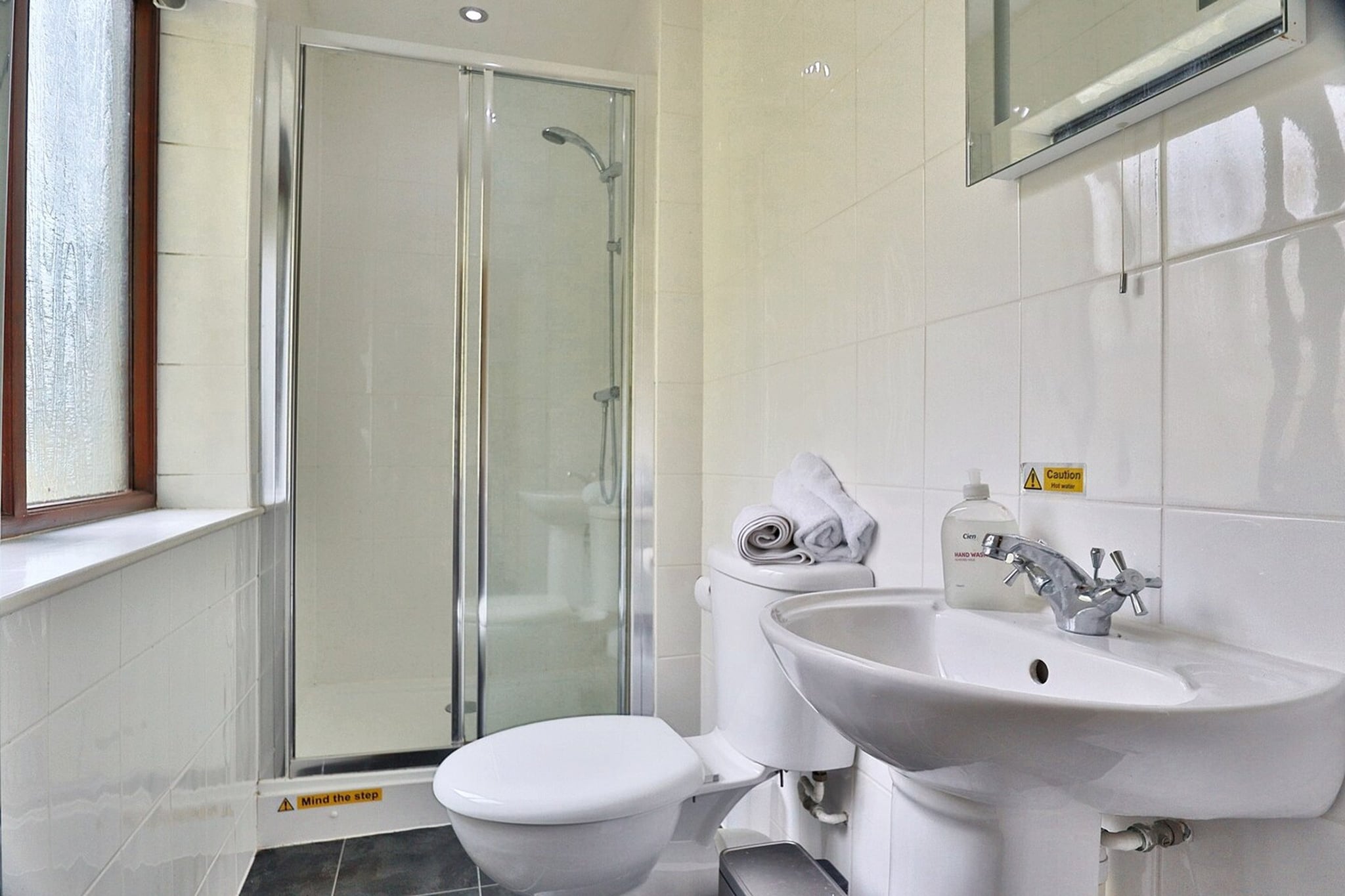 Mill Wheel Cottages-Badezimmer