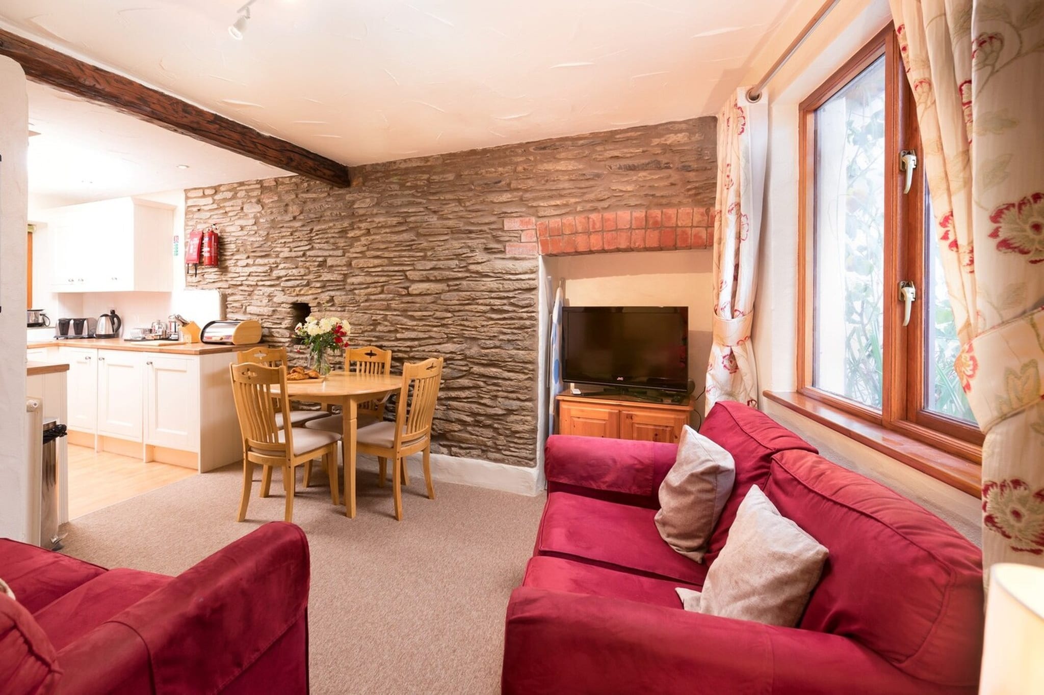 Mill Wheel Cottages-Schlafzimmer