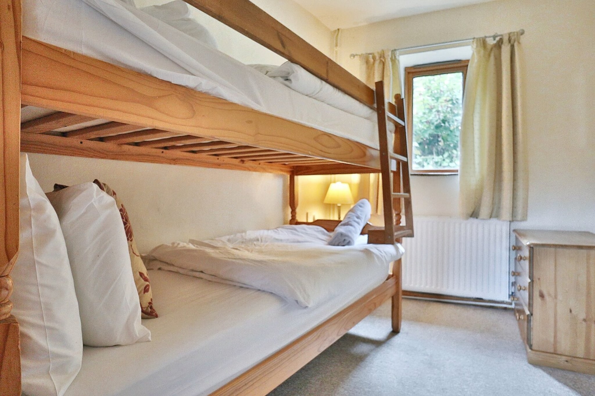 Mill Wheel Cottages-Schlafzimmer