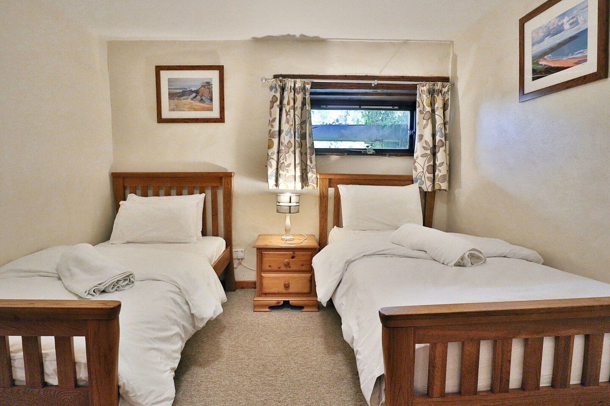 Mill Wheel Cottages-Schlafzimmer