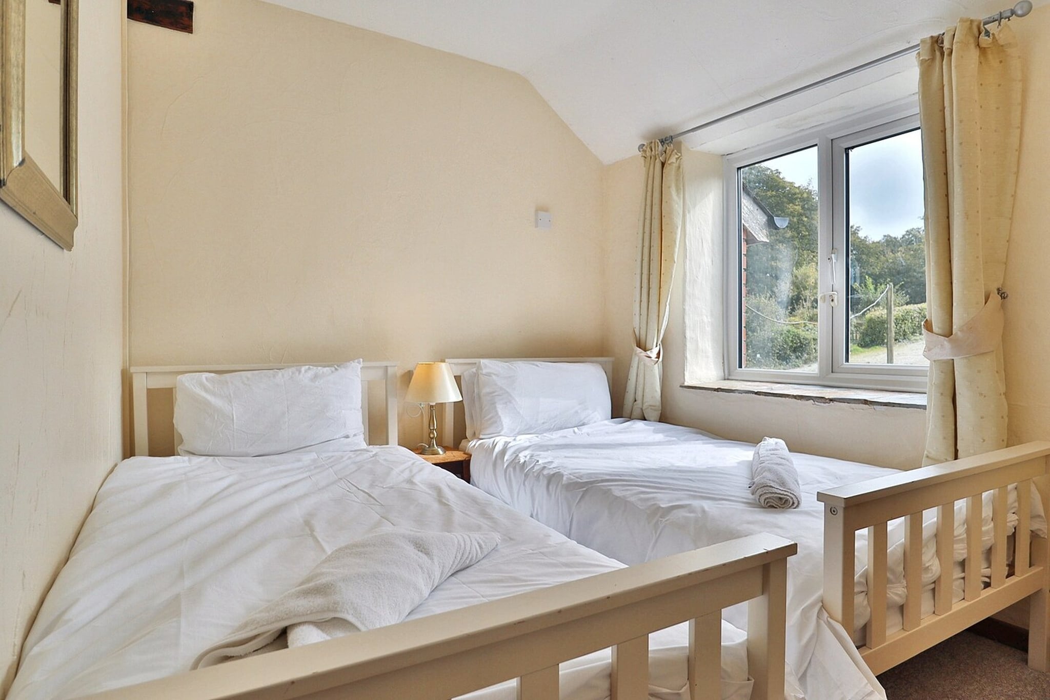 Mill Wheel Cottages-Schlafzimmer