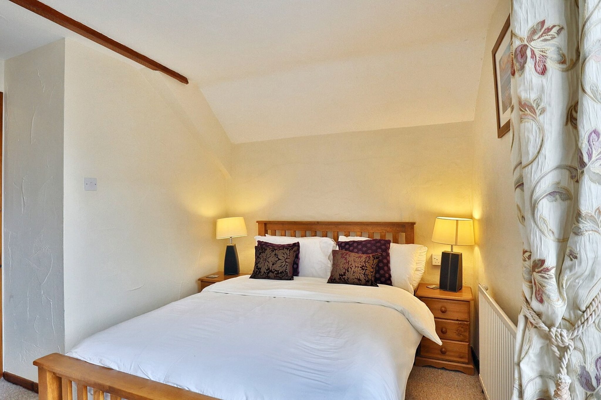 Mill Wheel Cottages-Schlafzimmer