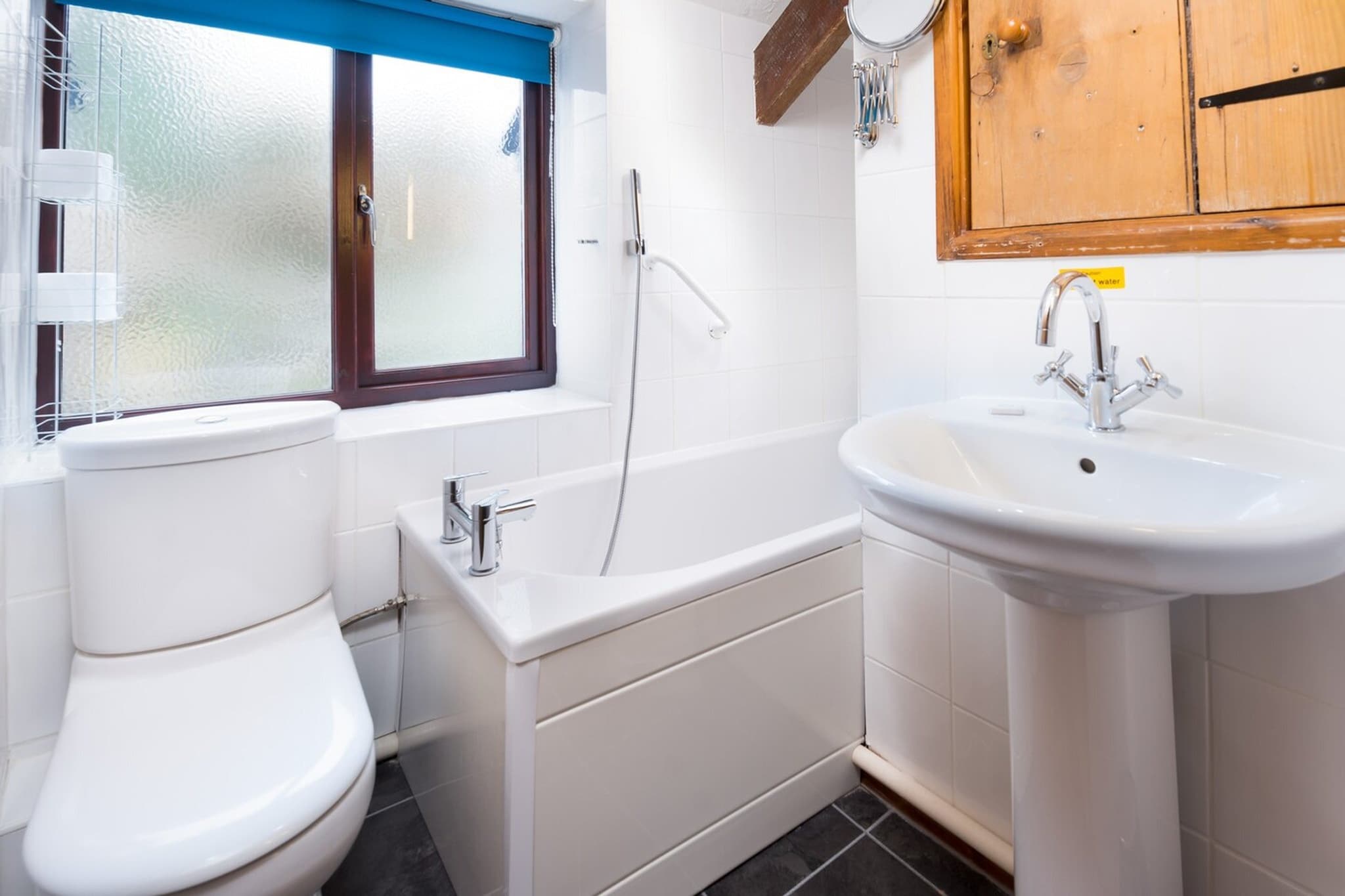 Mill Wheel Cottages-Badezimmer