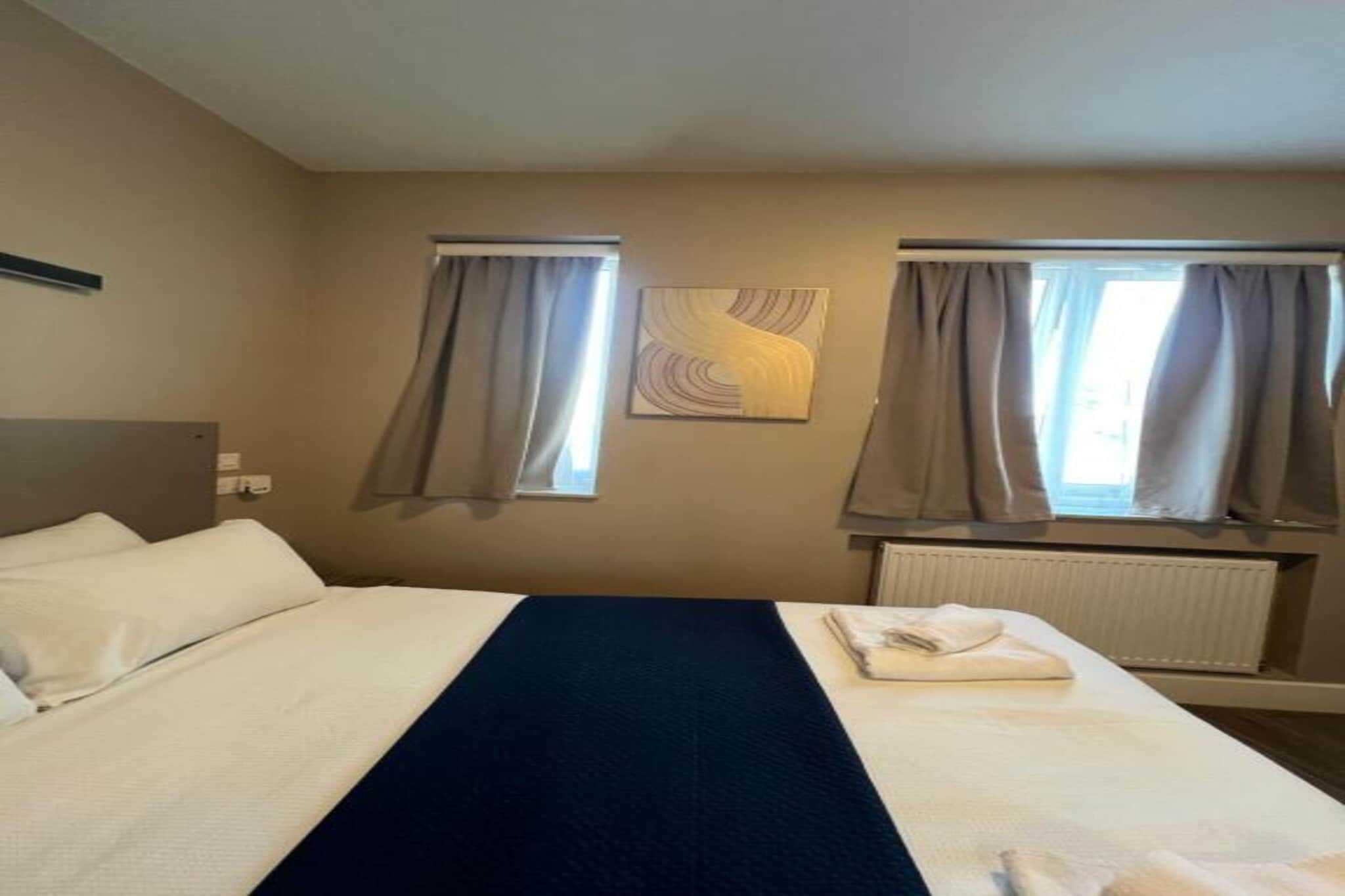 Standard Double room with no window-Slaapkamer