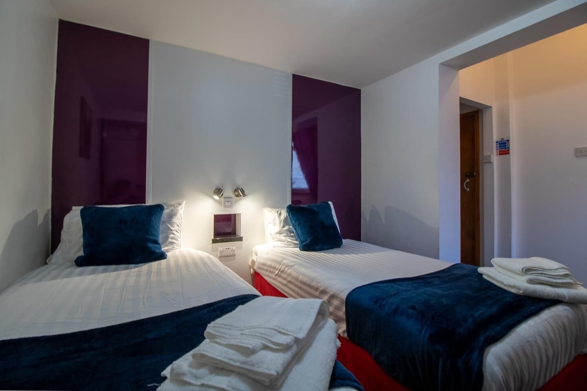 Standard Twin Room-Schlafzimmer