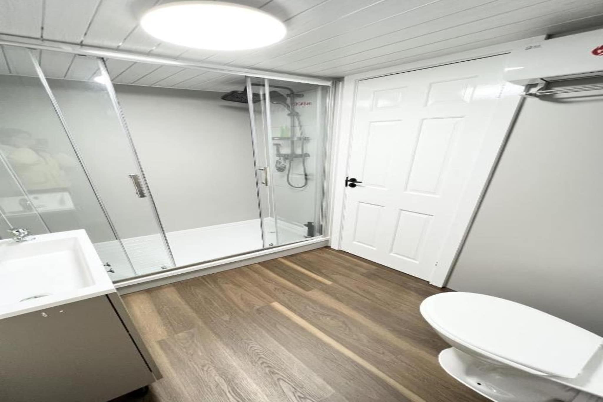 Compact Double Room-Badkamer