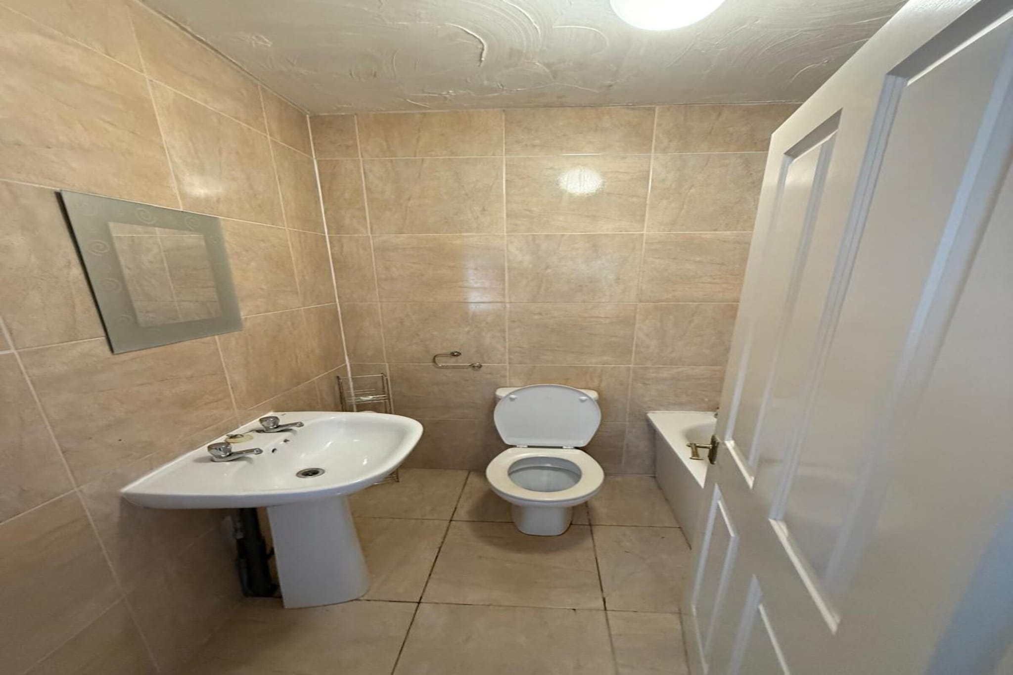 Standard Twin Room-Badkamer
