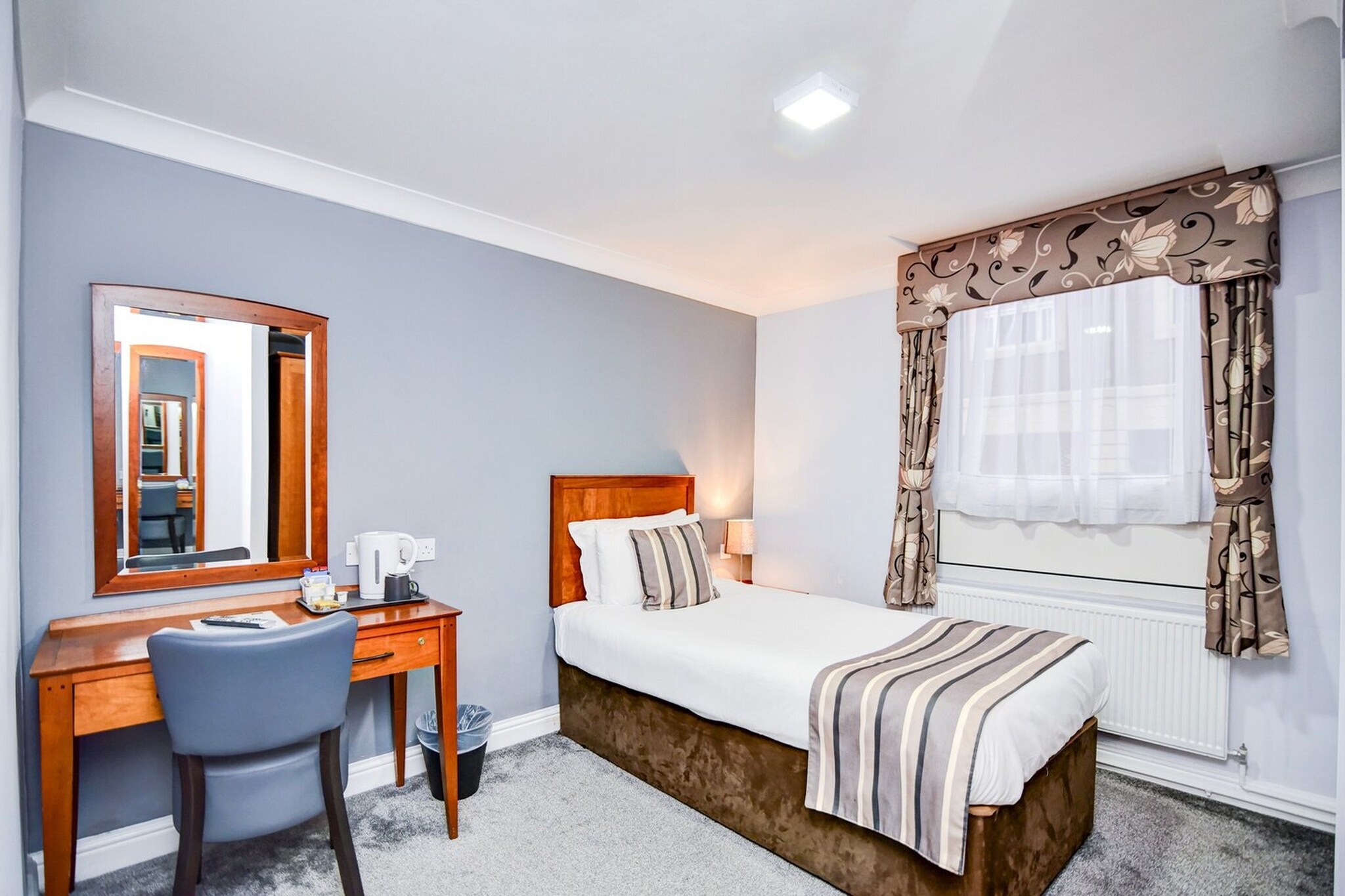 Standard Double Room-Slaapkamer