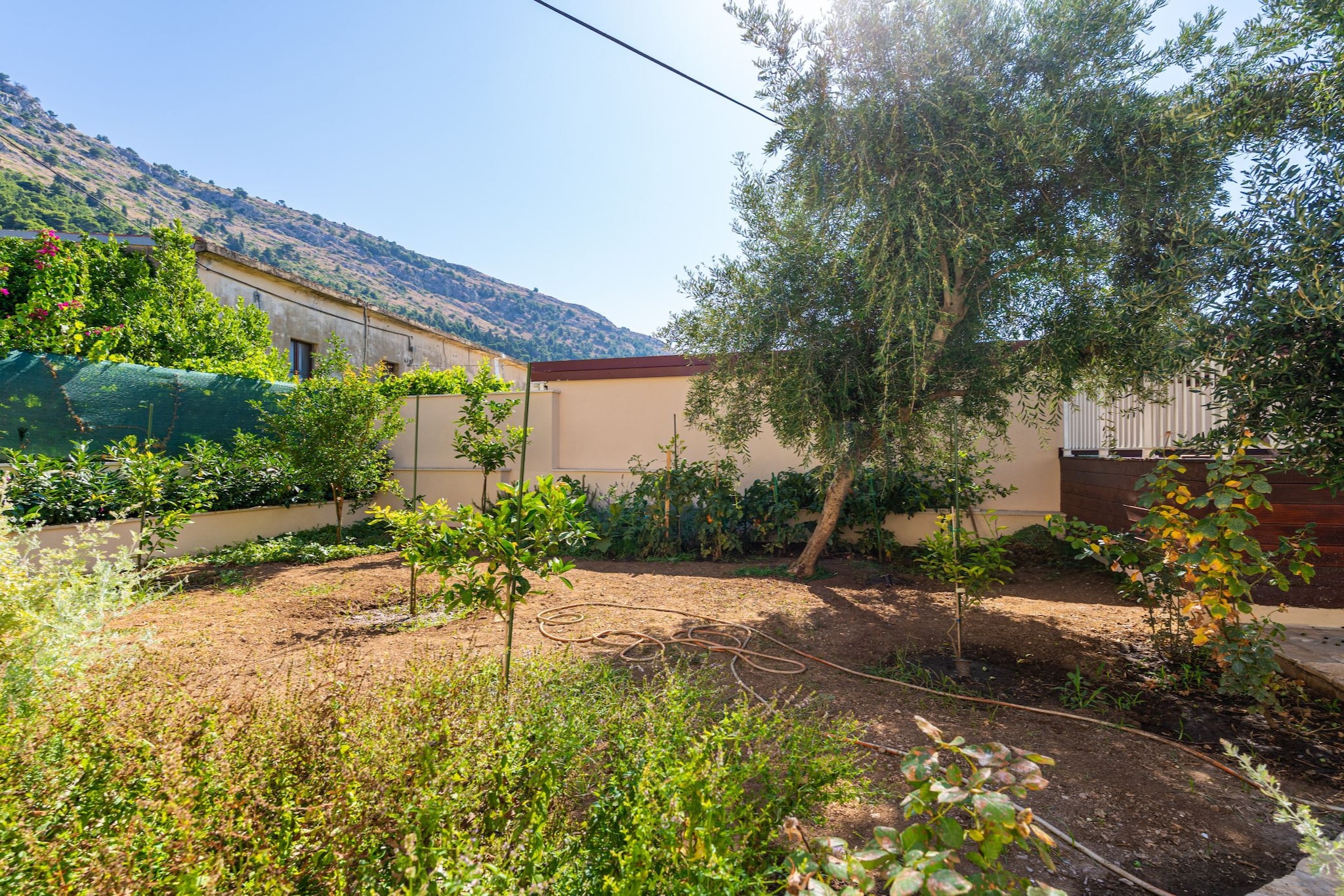 Apartment Nikolica - Two Bedroom Apartment with Terrace-Buitenlucht