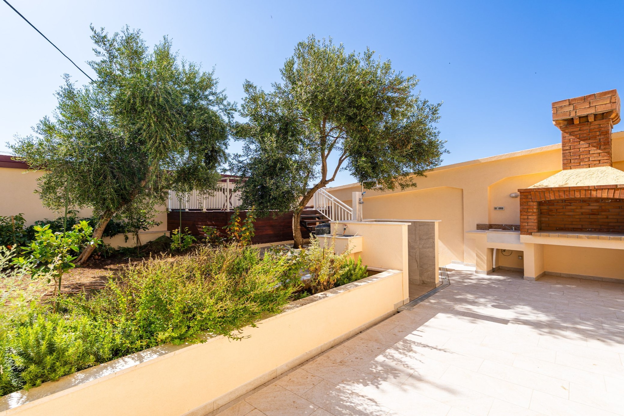 Apartment Nikolica - Two Bedroom Apartment with Terrace-Buitenlucht