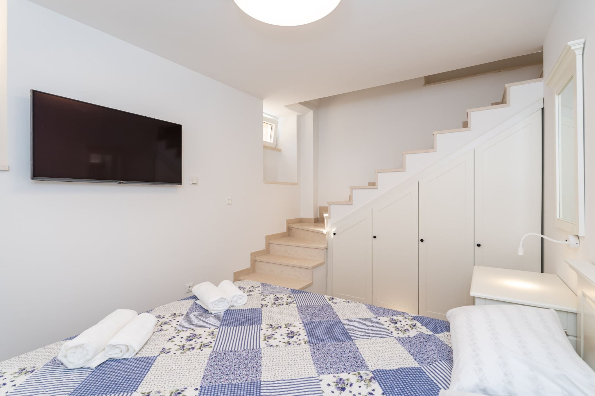 Apartment Nikolica - Two Bedroom Apartment with Terrace-Slaapkamer