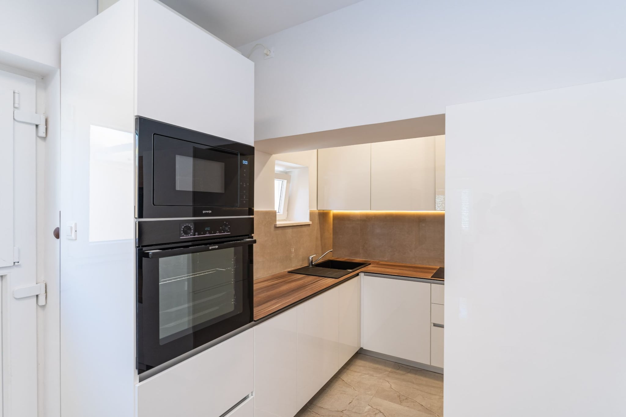 Apartment Nikolica - Two Bedroom Apartment with Terrace-Keuken