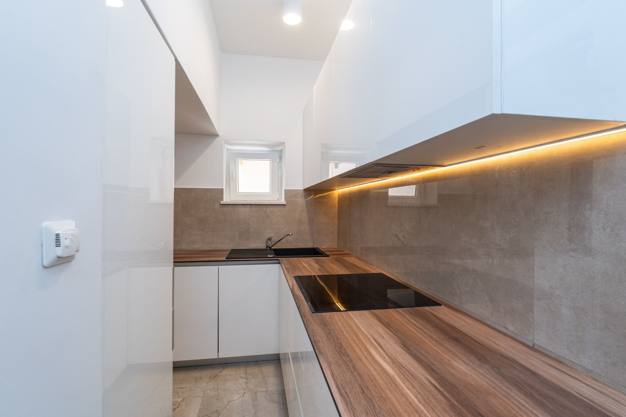 Apartment Nikolica - Two Bedroom Apartment with Terrace-Keuken