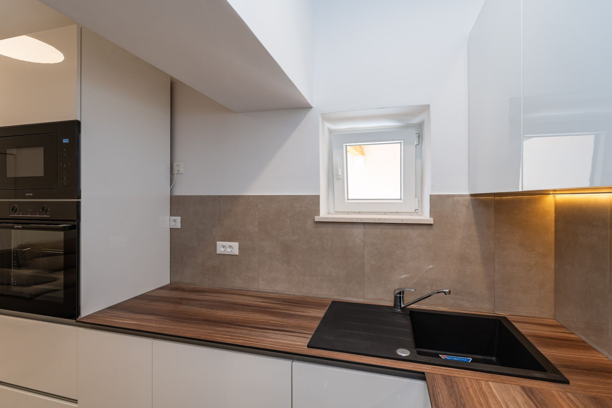 Apartment Nikolica - Two Bedroom Apartment with Terrace-Keuken