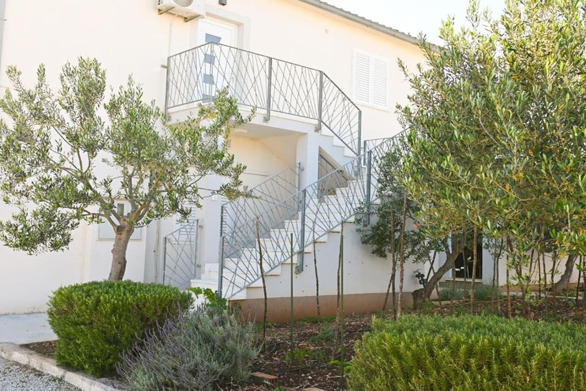 Apartment Zara - Two Bedroom Apartment with Balcony-Buitenlucht