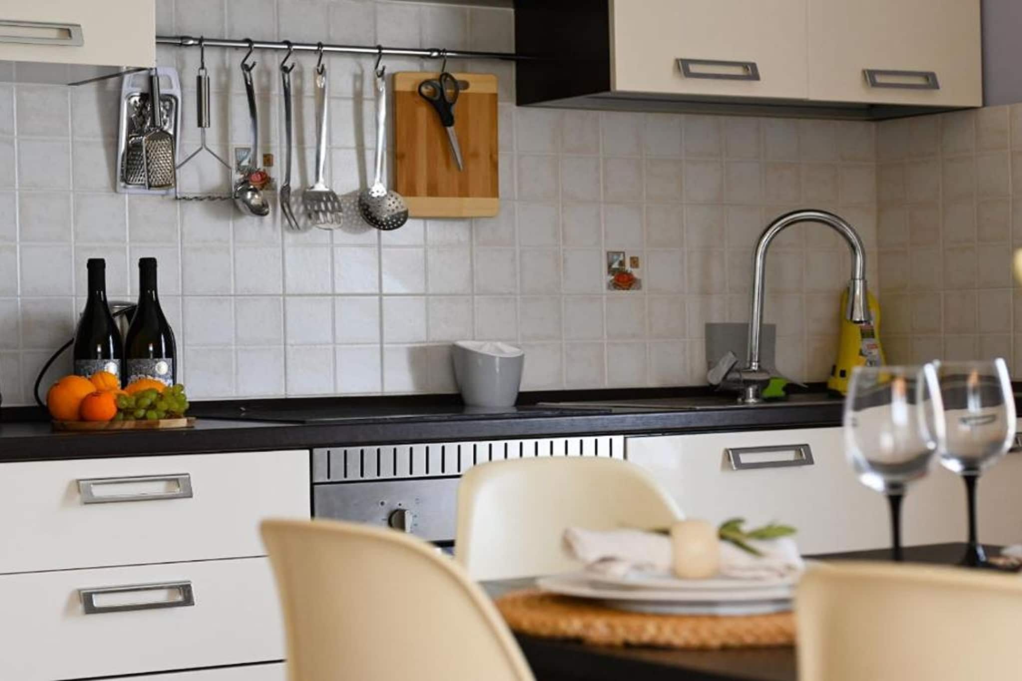 Apartment Zara - Two Bedroom Apartment with Balcony-Keuken