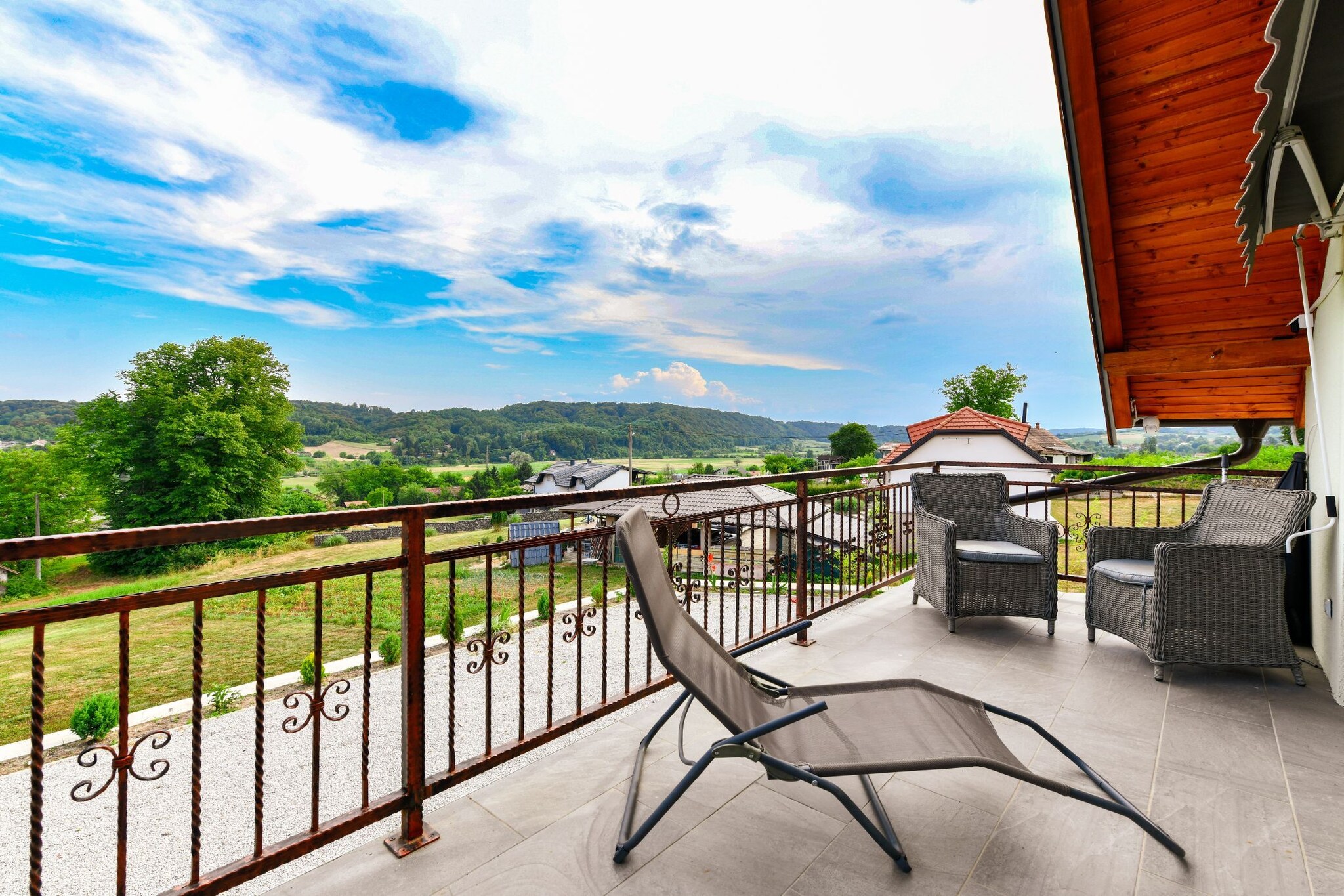 Plivanje u zalazak sunca - Three Bedroom House-Terrasse
