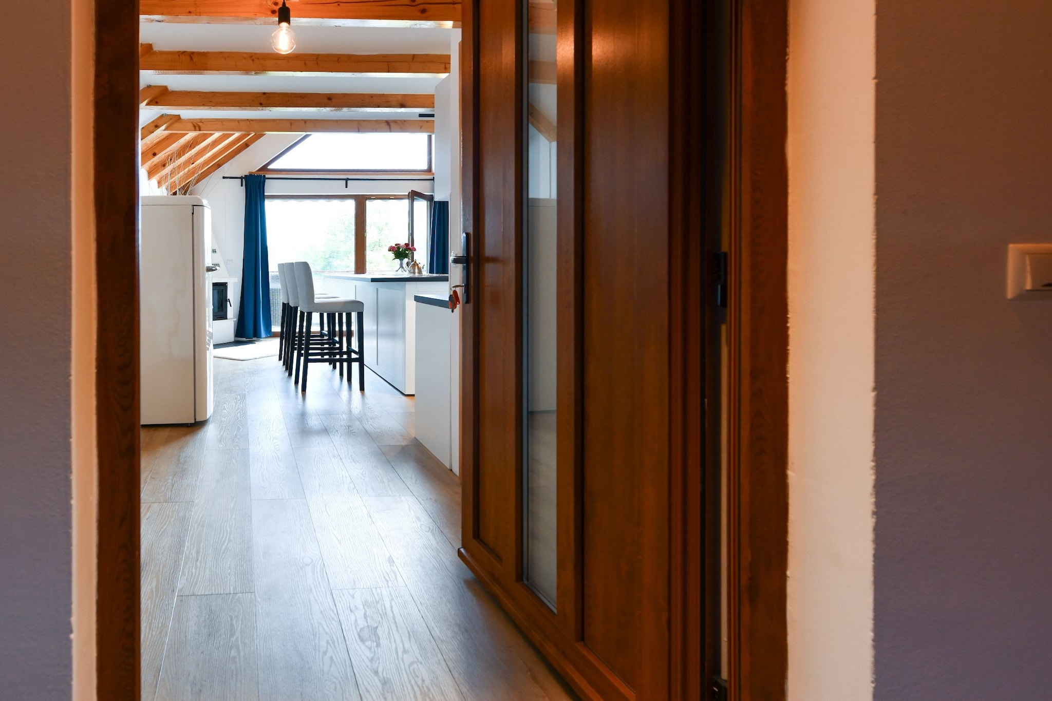 Plivanje u zalazak sunca - Three Bedroom House-Salon