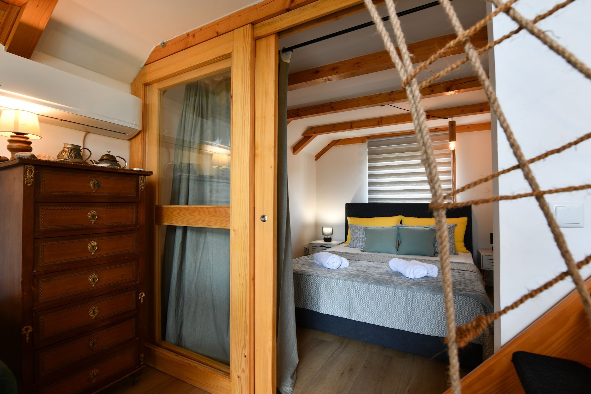 Plivanje u zalazak sunca - Three Bedroom House-Chambre