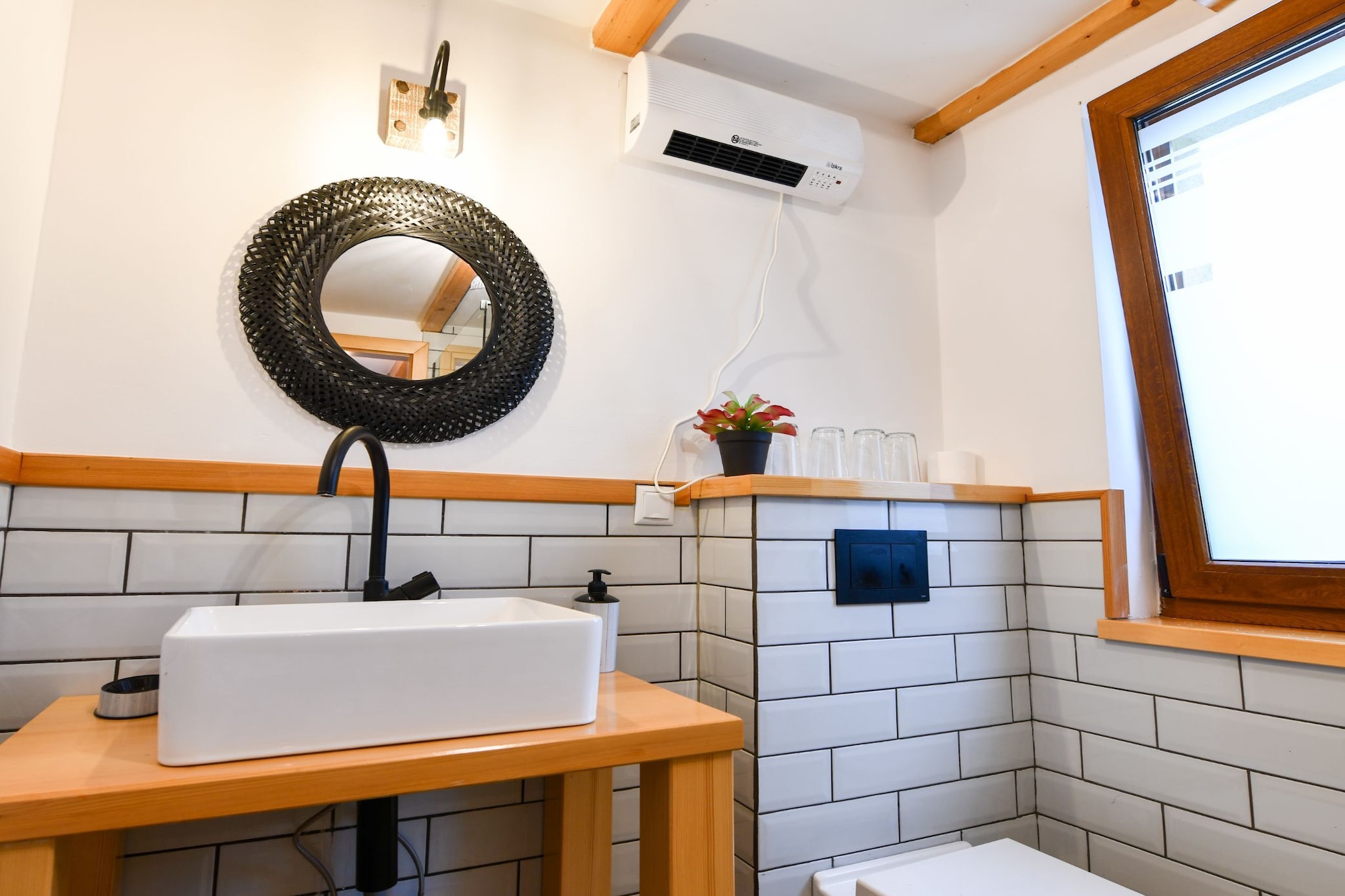 Plivanje u zalazak sunca - Three Bedroom House-Salle de bain