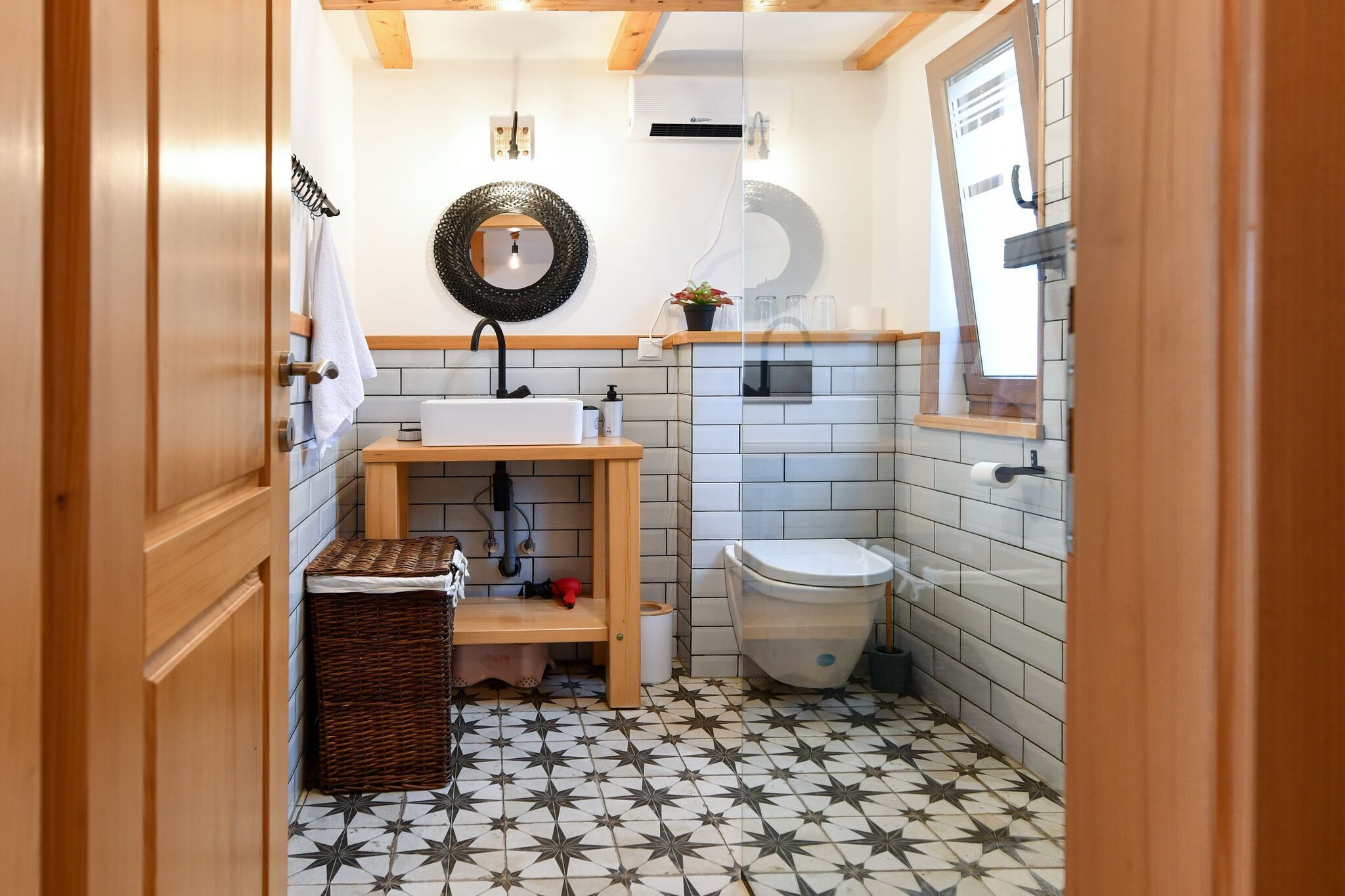 Plivanje u zalazak sunca - Three Bedroom House-Salle de bain