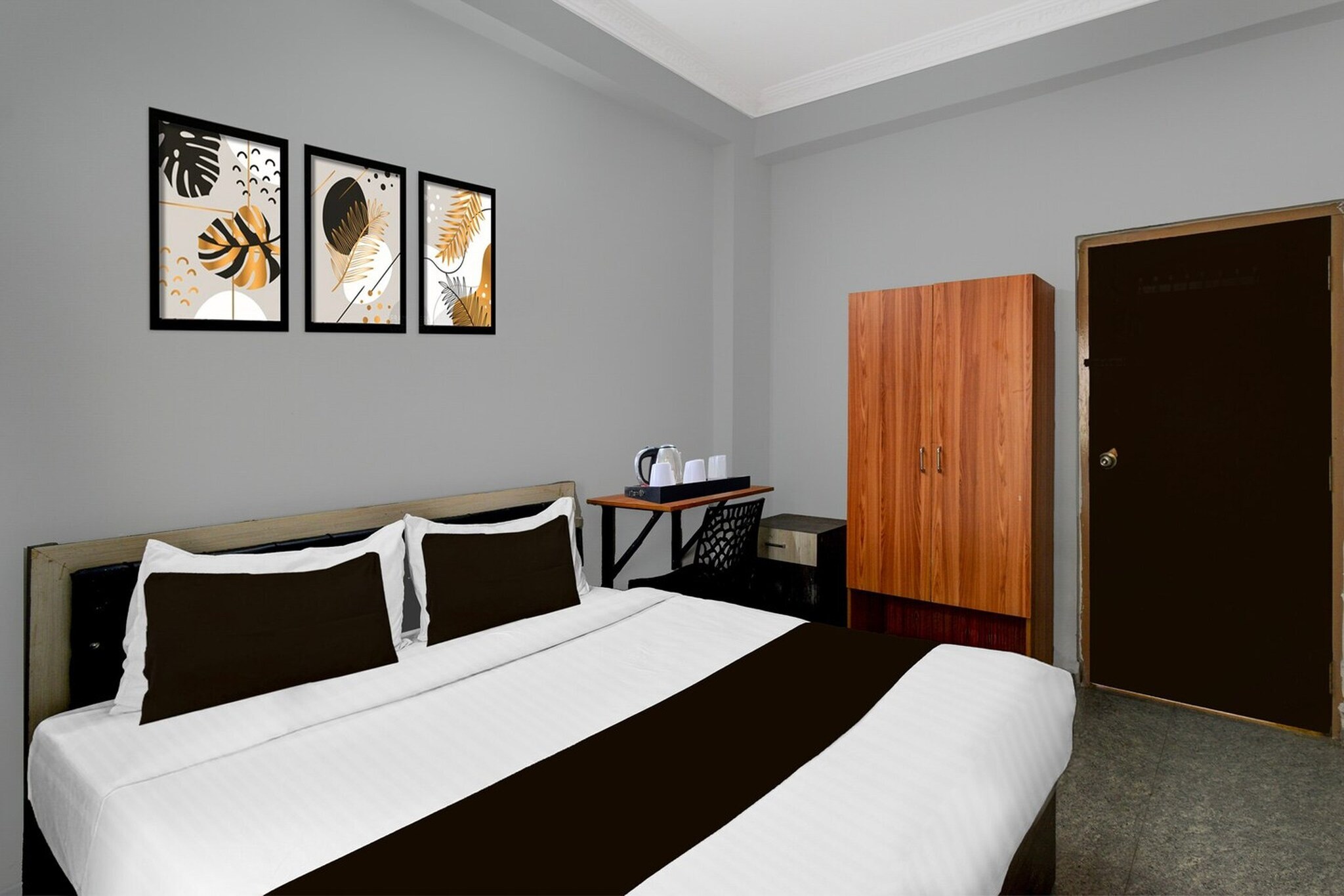 Comfortable Accommodations: Hotel O Shamshabad Station Formerly Urban Sleep in Hyderabad offers family rooms with air-conditioning, private bathrooms, work desks, and seating areas. Each room includes free WiFi, a TV, and free toiletries.
Convenient Facilities: Guests benefit from a 24-hour front desk, housekeeping service, room service, and luggage storage. Free on-site parking is available, and the hotel provides free toiletries and a work desk for added comfort.
Prime Location: Located 6 km from Rajiv Gandhi International Airport, the hotel is near attractions such as Nehru Zoological Park (16 km), Chowmahalla Palace (16 km), and Charminar (17 km).
Early Check-In Policy: A full day痴 room rate will be charged for check-ins before 6:00 AM. Complimentary early check-in is available between 6:00 AM and 10:00 AM, subject to room availability.
Check-in is only available to guests aged 18 and above. Please provide a government-issued ID to confirm your age.