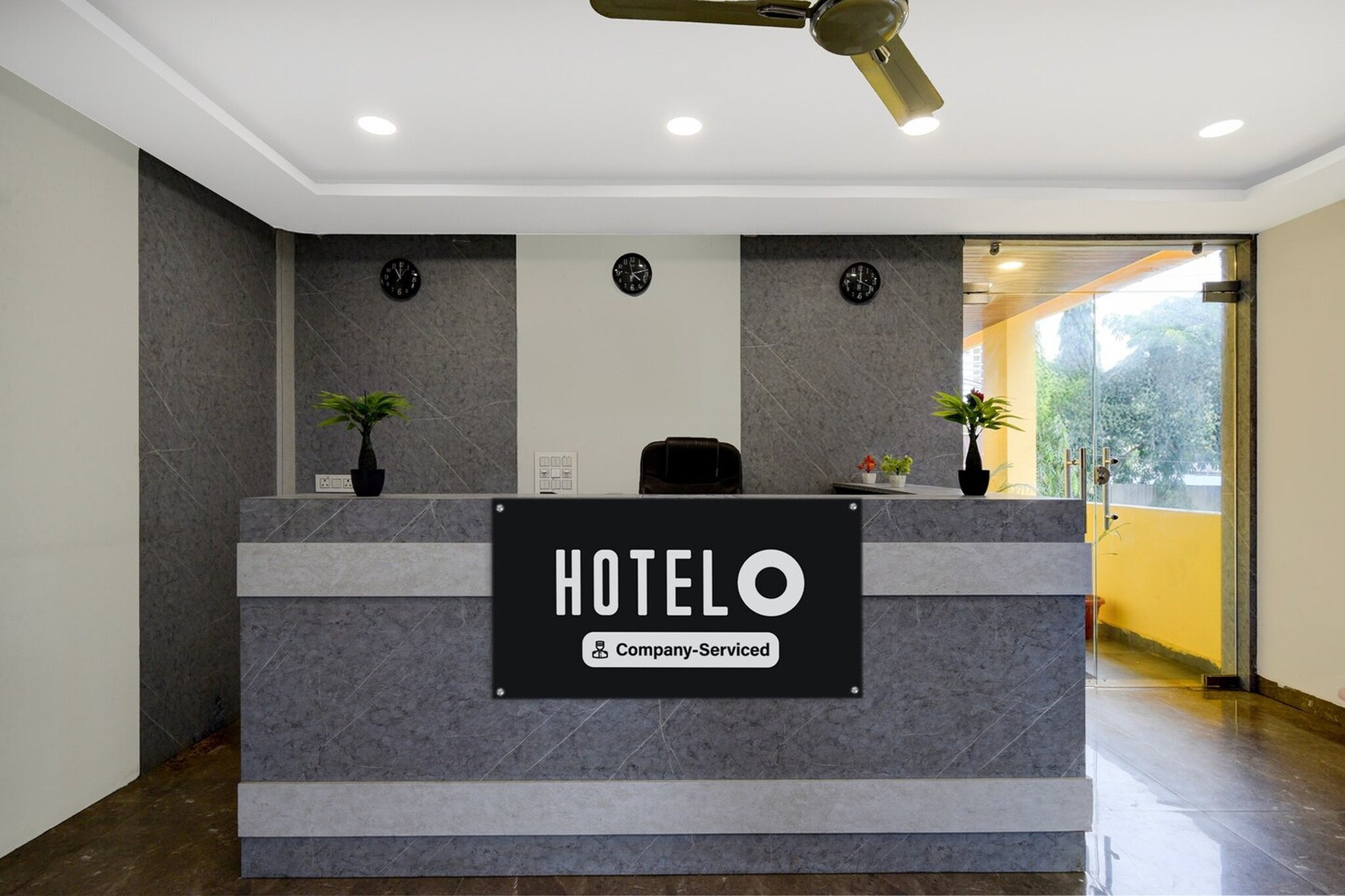 Ground floor: (bedroom(double bed, TV, seating area, air conditioning, telephone), bathroom(bathtub or shower, shower, washbasin, toilet, Towels incl., shampoo, body soap, hot water), lift)
