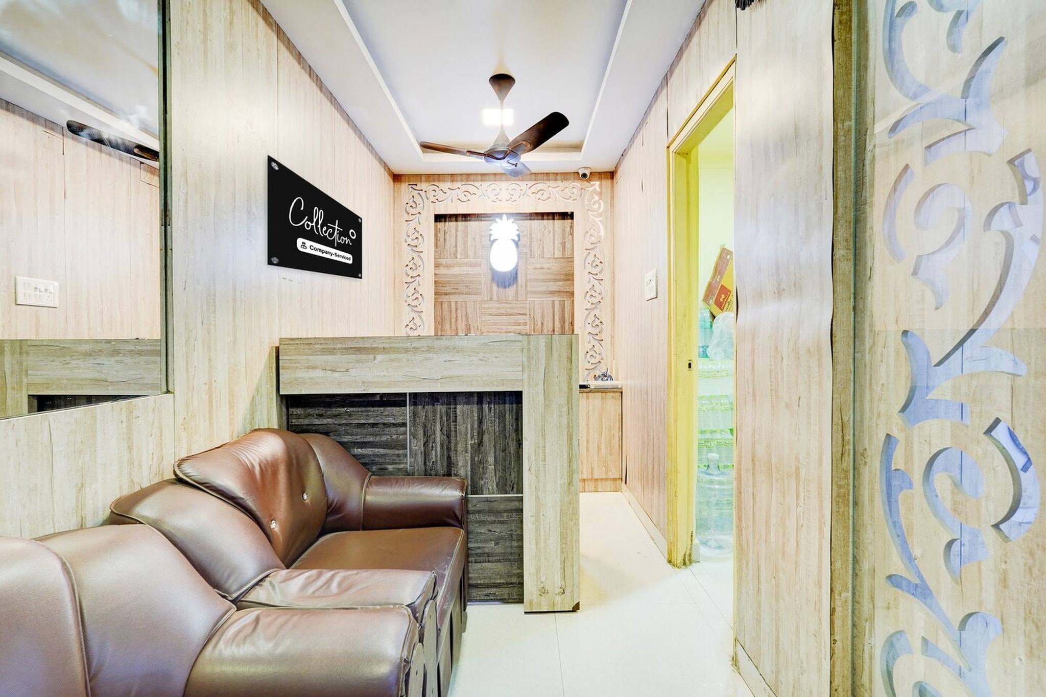 Ground floor: (bedroom(double bed, TV, seating area, air conditioning, Towels incl., telephone), bathroom(bathtub or shower, shower, washbasin, toilet, shampoo, body soap, hot water))