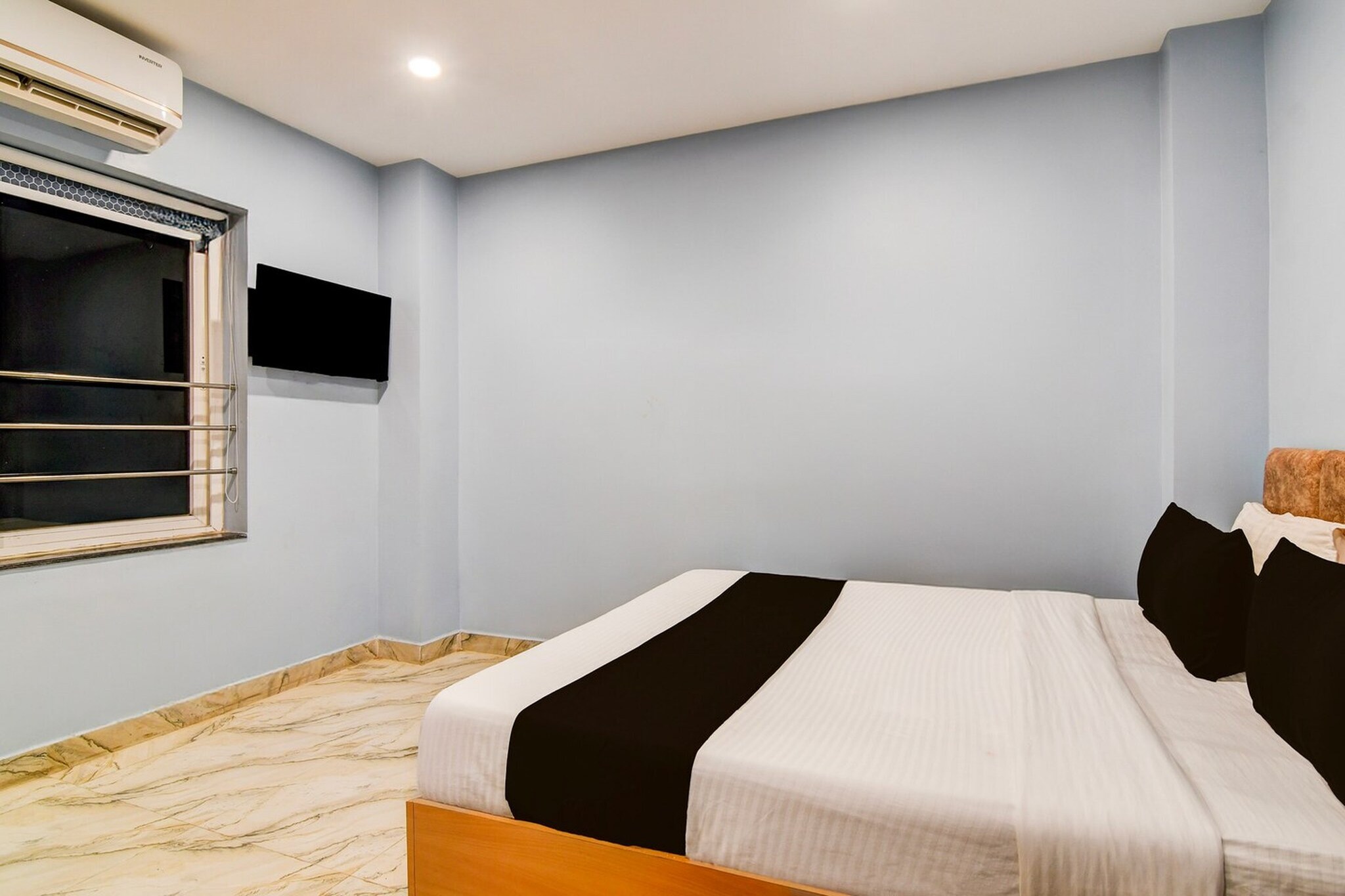 Townhouse Lighthouse Beach Puri