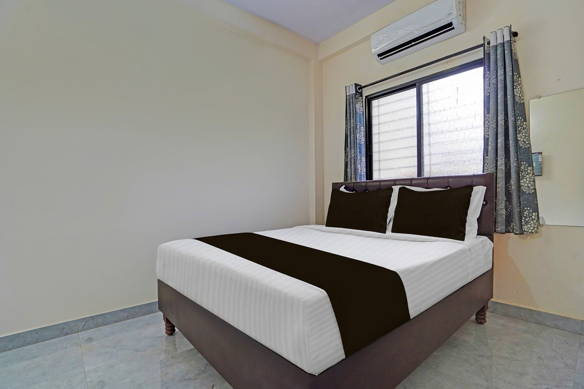 Hotel CRPF V7 Service Apartment