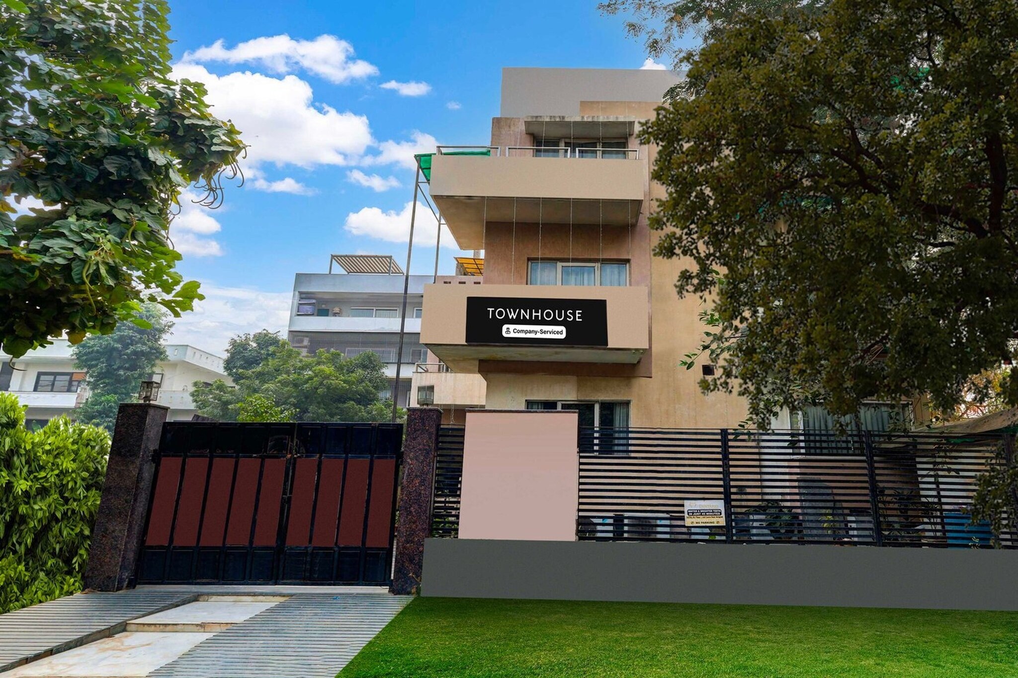 Townhouse DLF Phase 2 Gurgaon