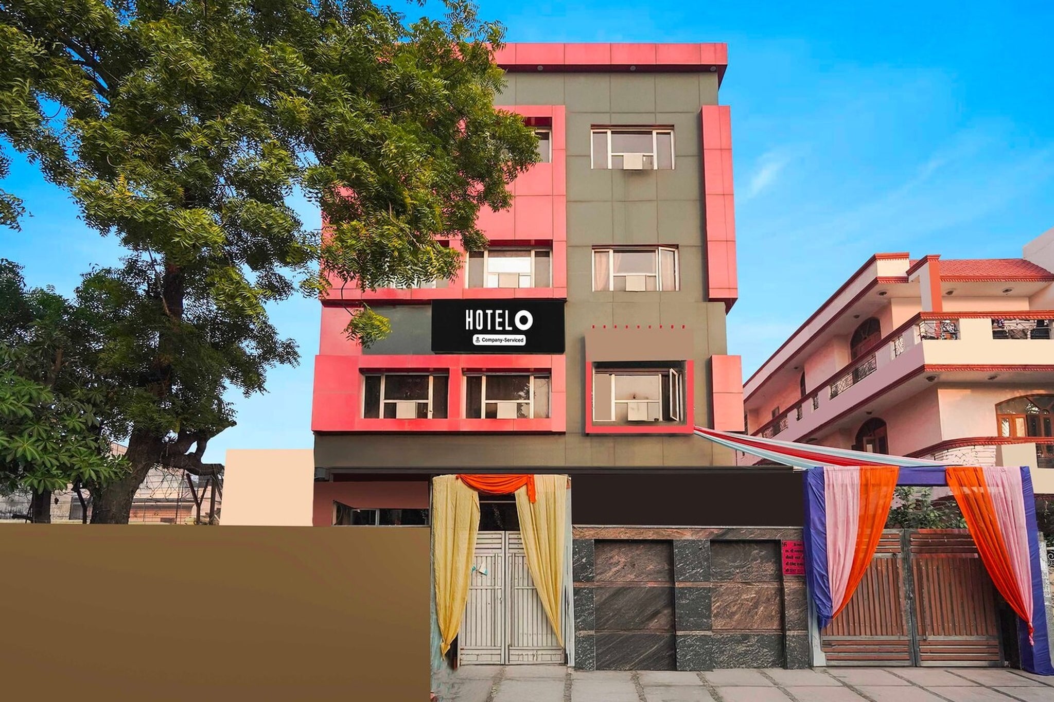 Set within 12 km of Swaminarayan Akshardham and 15 km of Humayun's Tomb, Collection O Maithli Marg Sector 55 Noida offers rooms with air conditioning and a private bathroom in Indirapuram. With free WiFi, this 3-star hotel offers room service and a 24-hour front desk. The hotel has family rooms.

All guest rooms at the hotel come with a seating area, a flat-screen TV with satellite channels and a private bathroom with free toiletries and a bath or shower. The rooms feature a desk.

National Gandhi Museum is 17 km from Collection O Maithli Marg Sector 55 Noida, while India Gate is 17 km from the property. Hindon Airport is 20 km away.


Unmarried couples are warmly welcome at this property.

Guests with local ID proof are warmly welcome.
Early Check-In Policy: A full day’s room rate will be charged for check-ins before 6:00 AM. Complimentary early check-in is available between 6:00 AM and 10:00 AM, subject to room availability.
Check-in is only available to guests aged 18 and above. Please provide a government-issued ID to confirm your age.


 
