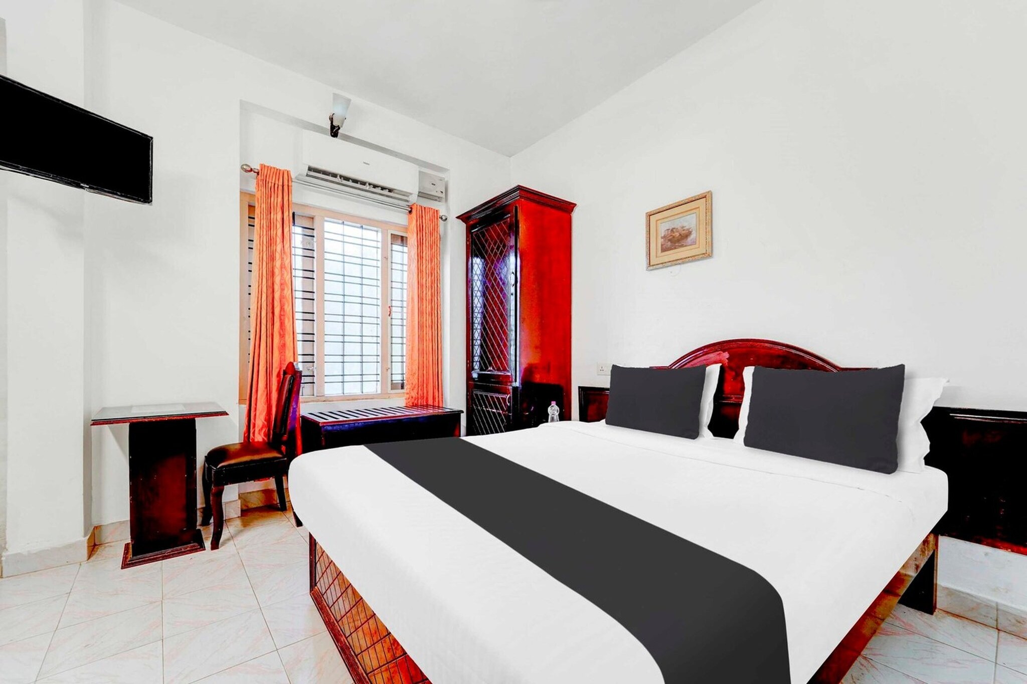 Hotel O Chalai Bazaar Near Railway Station
