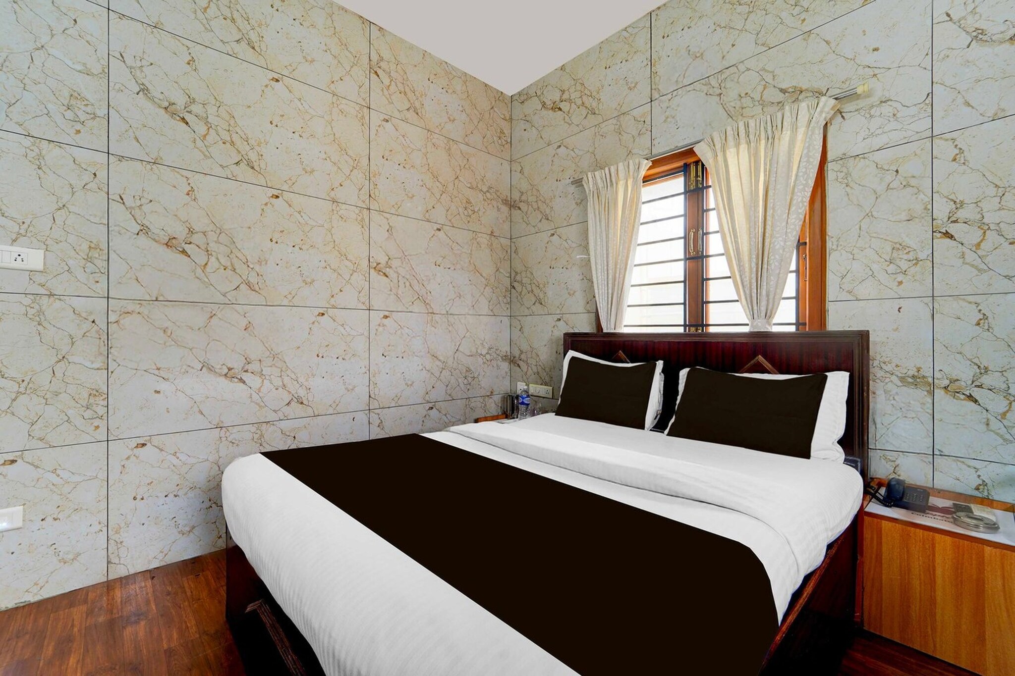 Attractively set in the centre of Coimbatore, Hotel O Coimbatore North Railway Station features continental breakfast and free WiFi throughout the property. This 3-star hotel offers room service and a 24-hour front desk. The hotel has family rooms.
The rooms at the hotel are fitted with a seating area, a flat-screen TV with satellite channels and a private bathroom with free toiletries and a bath or shower. The units at Hotel O Coimbatore North Railway Station have air conditioning and a desk.
Codissia Trade Fair Complex is 8 km from the accommodation, while Coimbatore Junction is 3.6 km from the property. Coimbatore International Airport is 11 km away.
Unmarried couples are warmly welcome at this property.
Guests with local ID proof are warmly welcome.
Early Check-In Policy: A full day’s room rate will be charged for check-ins before 6:00 AM. Complimentary early check-in is available between 6:00 AM and 10:00 AM, subject to room availability.
Check-in is only available to guests aged 18 and above. Please provide a government-issued ID to confirm your age.