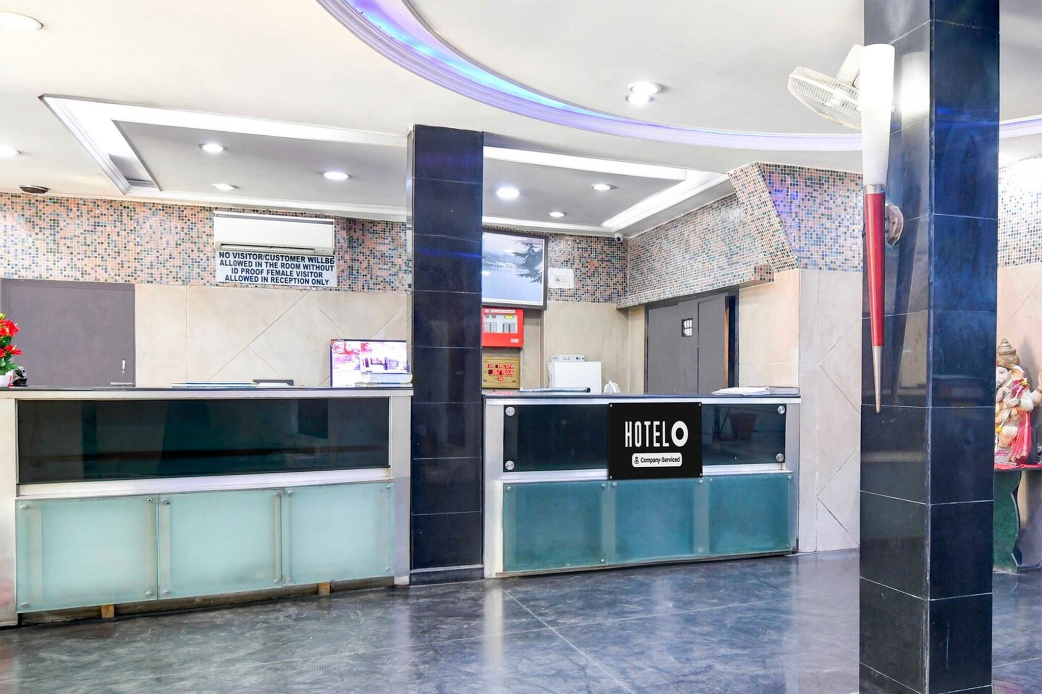 Ground floor: (bedroom(double bed, TV, seating area, air conditioning, telephone), bathroom(bathtub or shower, shower, washbasin, toilet, Towels incl., shampoo, body soap, hot water), parking, lift)