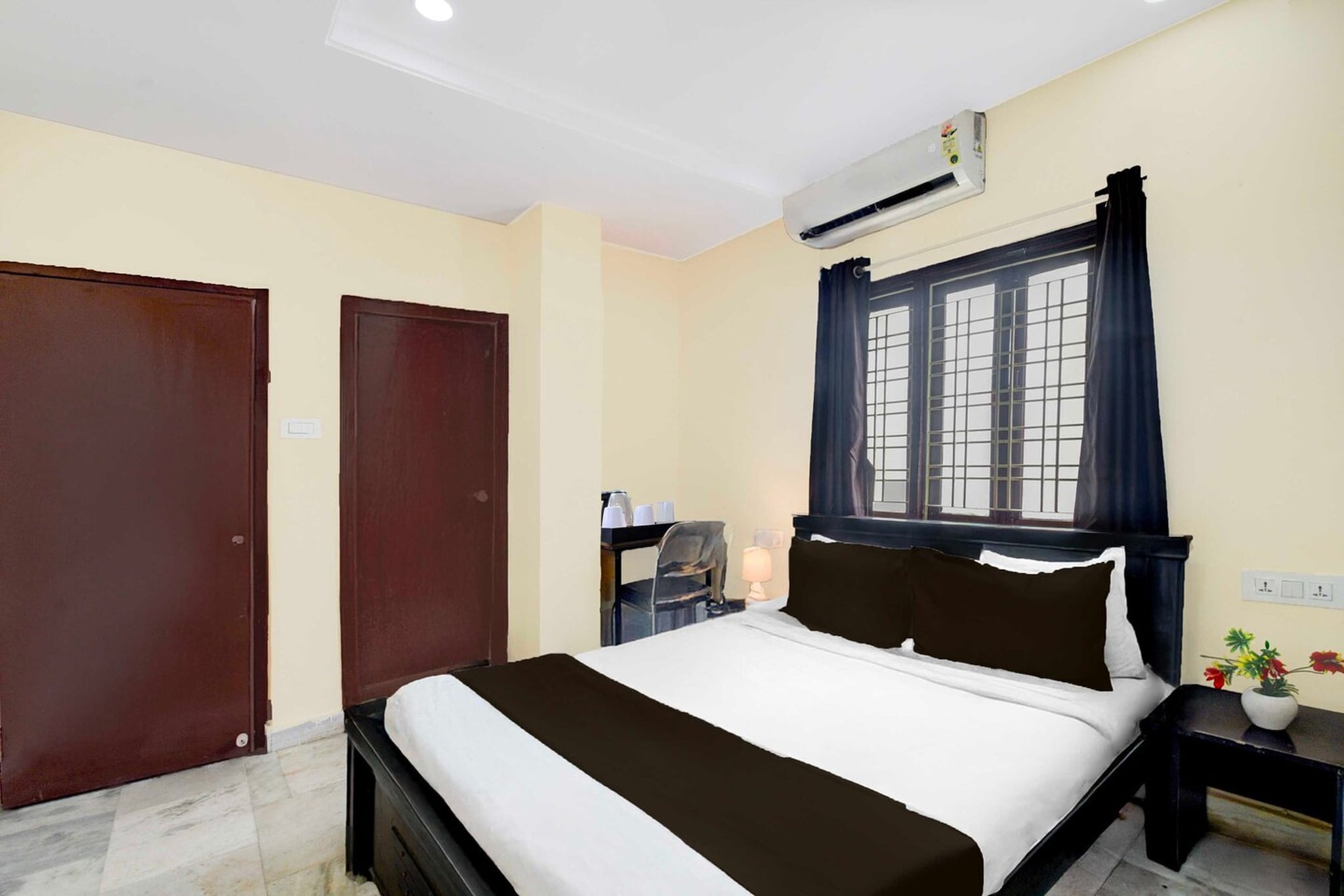 Hotel O Kothapet Near Omini