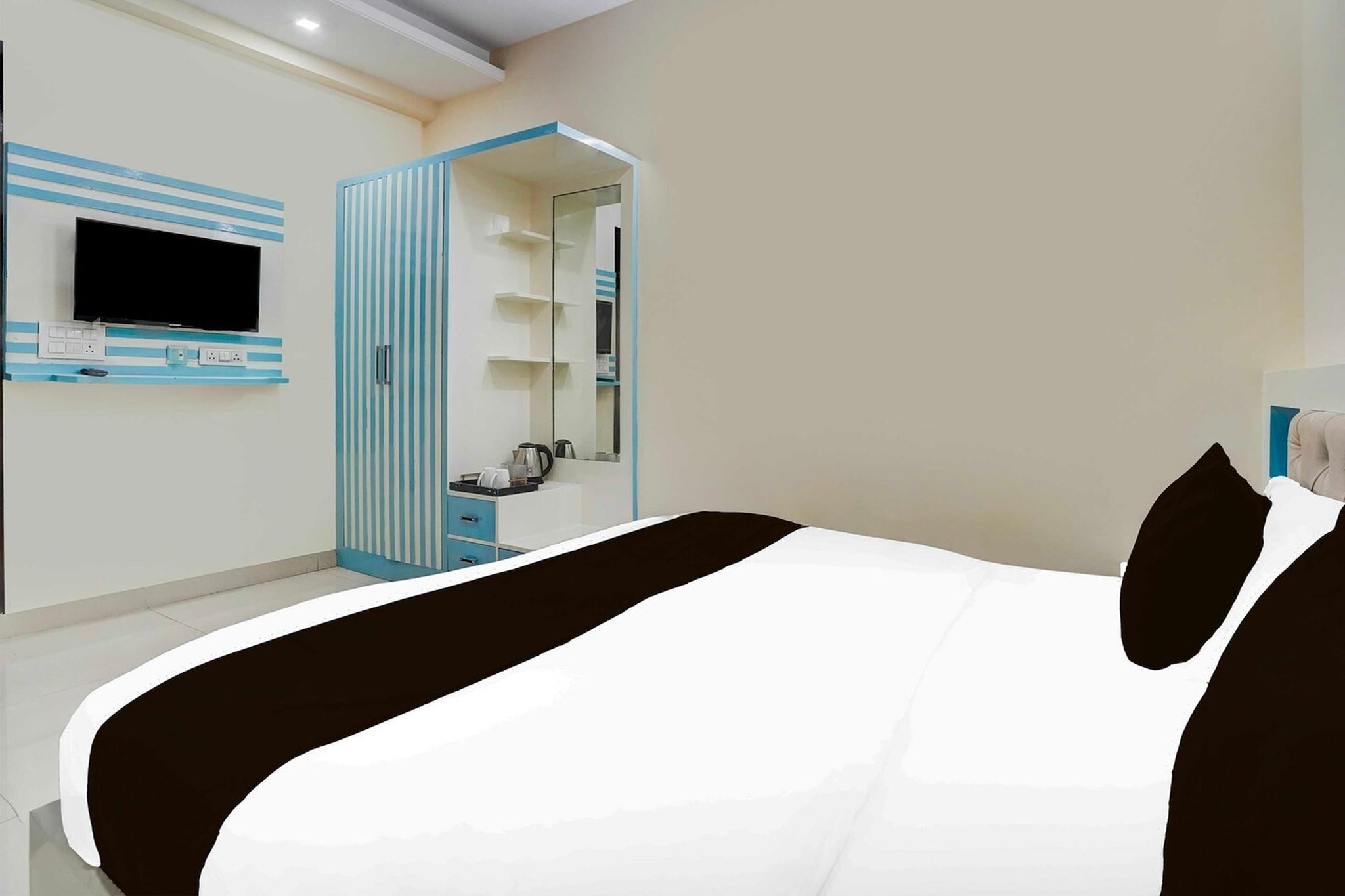 Hotel O Sector 70 Noida